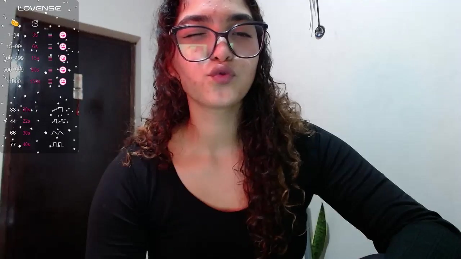 Gallery image thumbnail from Ariagaleo's myfreecams stream on, 06/26/2024, 21:05 image 4 of 20
