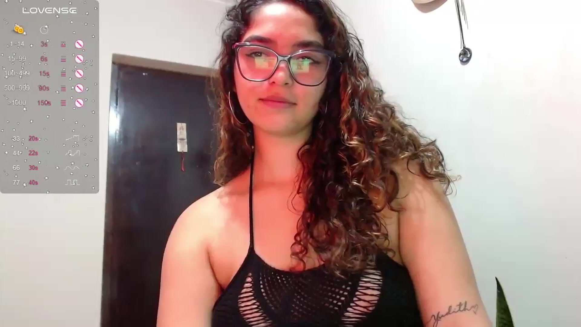 Gallery image thumbnail from Ariagaleo's myfreecams stream on, 06/30/2024, 20:37 image 5 of 20