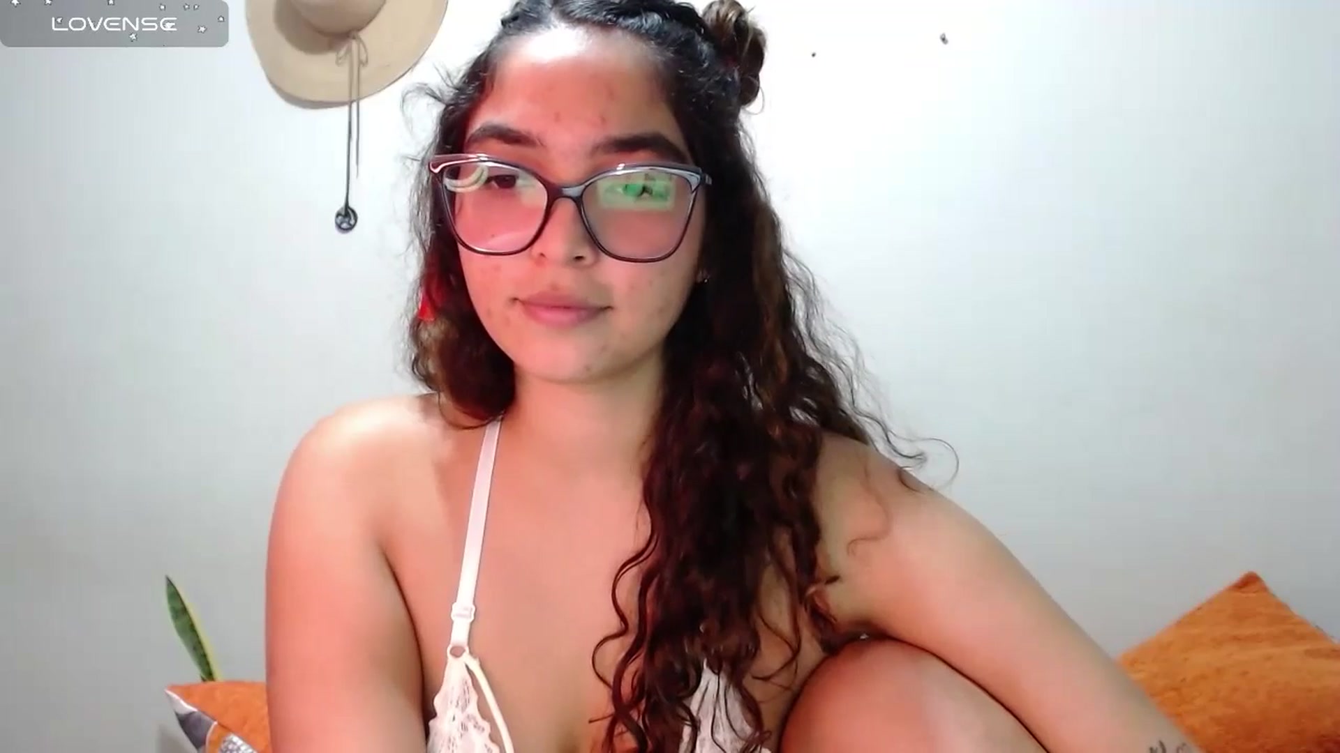 Gallery image thumbnail from Ariagaleo's myfreecams stream on, 07/04/2024, 21:55 image 12 of 20