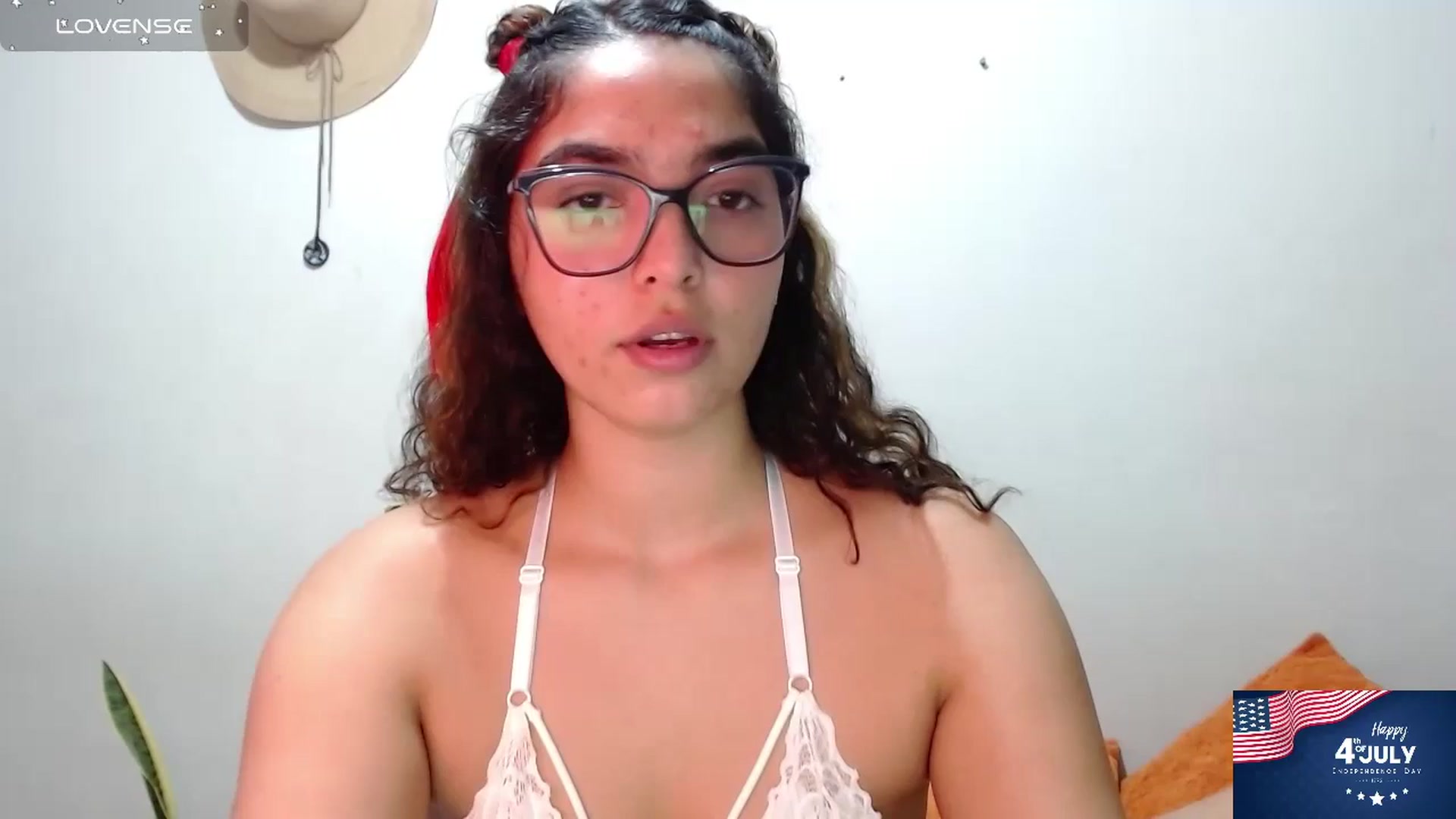 Gallery image thumbnail from Ariagaleo's myfreecams stream on, 07/04/2024, 21:55 image 1 of 20