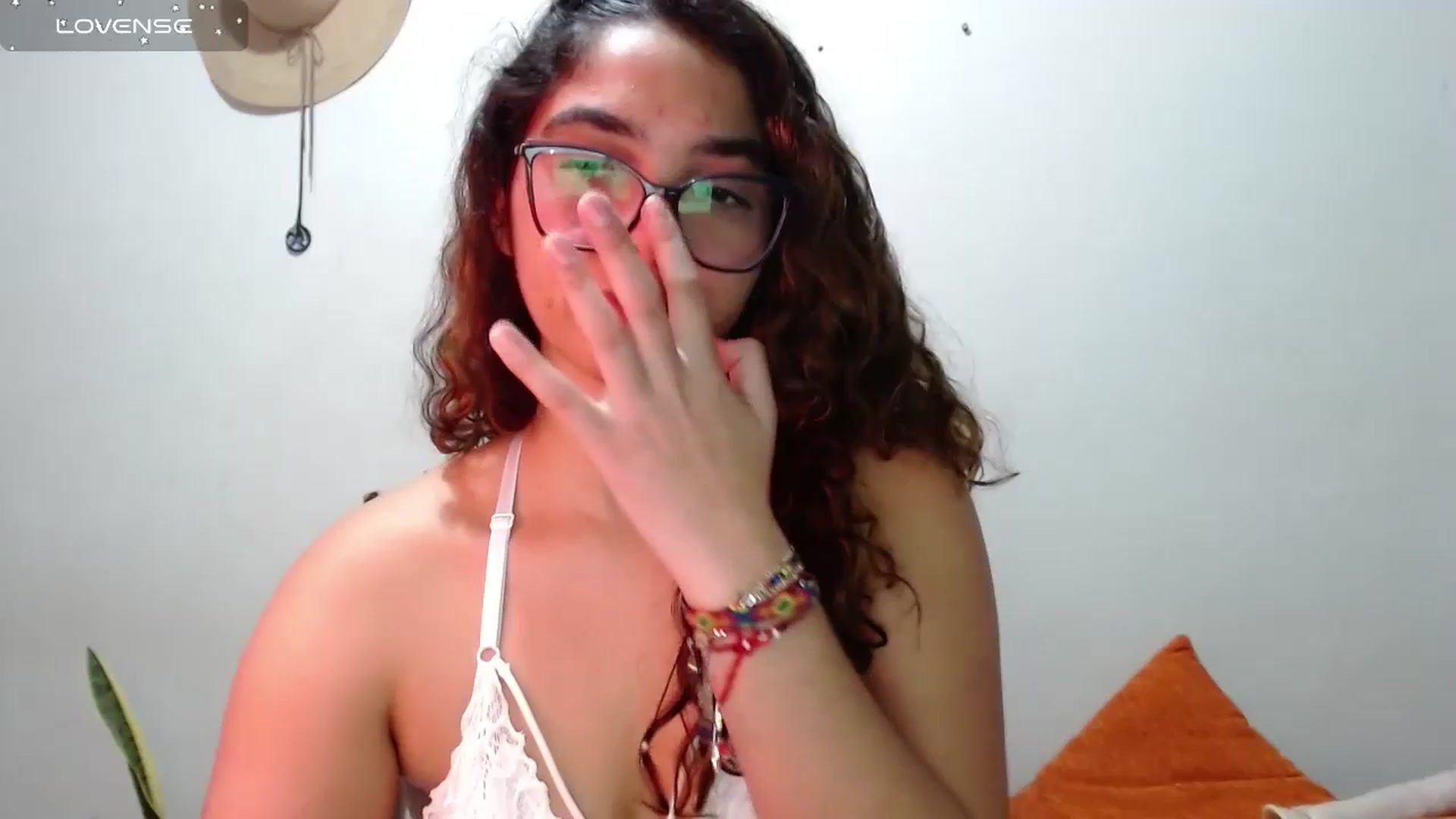 Gallery image thumbnail from Ariagaleo's myfreecams stream on, 07/04/2024, 22:59 image 17 of 20