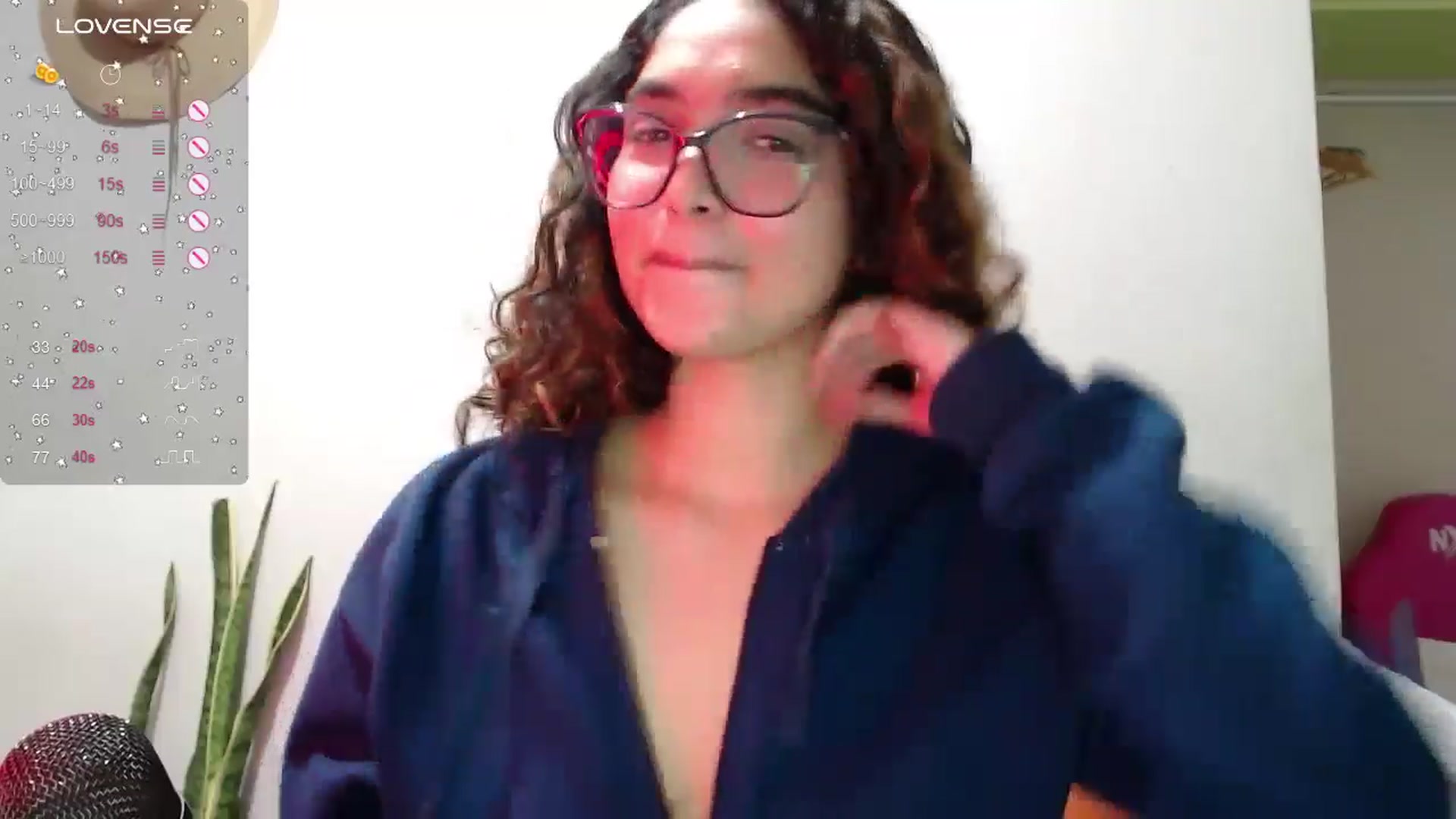 Gallery image thumbnail from Ariagaleo's myfreecams stream on, 07/05/2024, 23:23 image 2 of 20