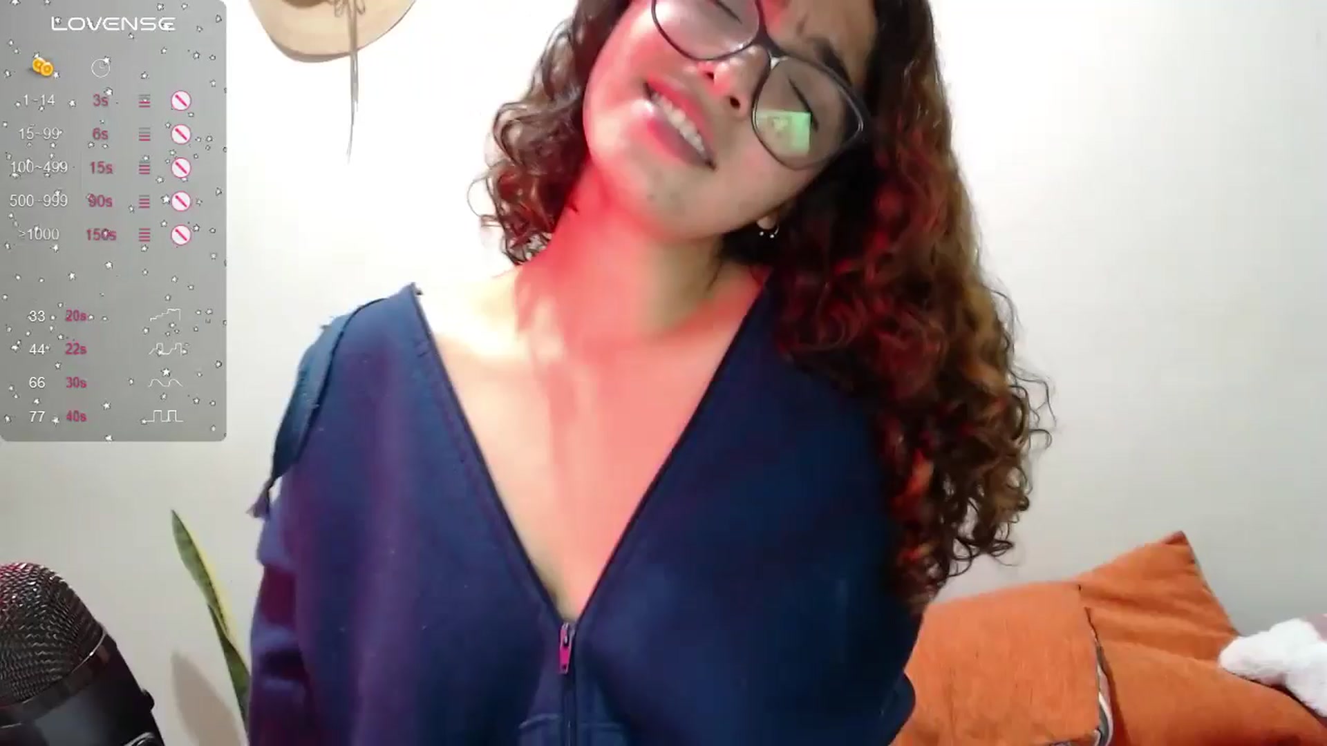 Gallery image thumbnail from Ariagaleo's myfreecams stream on, 07/06/2024, 24:42 image 10 of 20