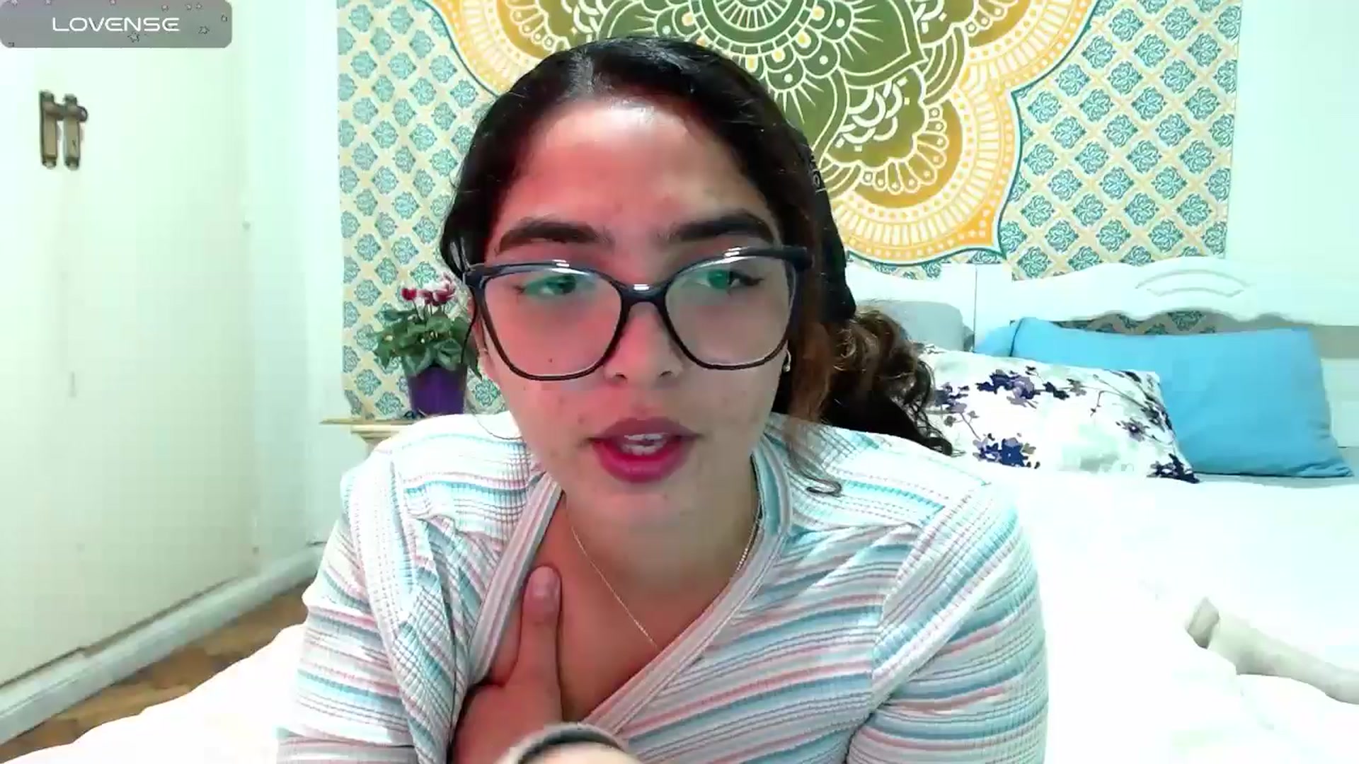 Gallery image thumbnail from Ariagaleo's myfreecams stream on, 07/17/2024, 23:41 image 4 of 20