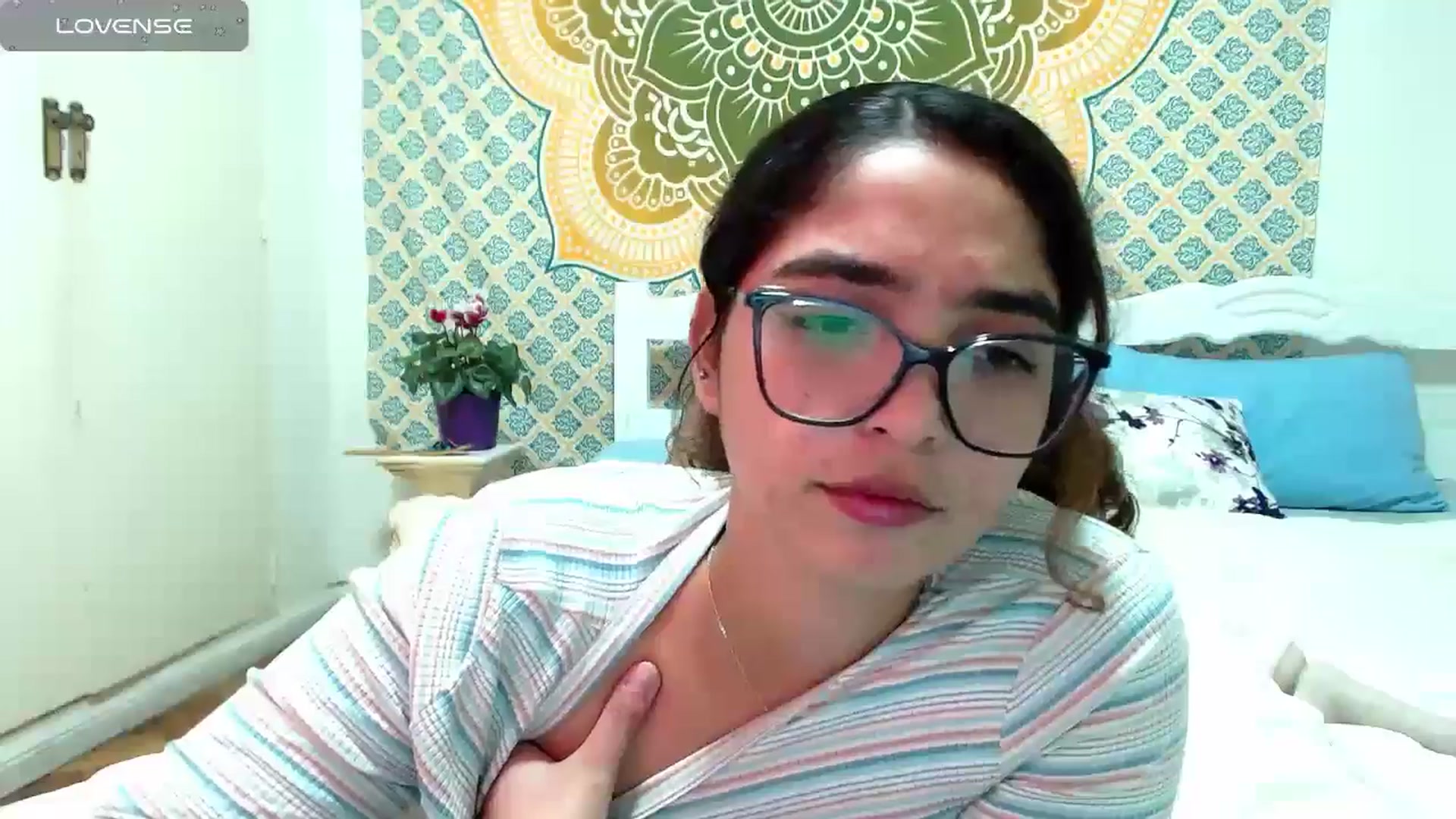 Gallery image thumbnail from Ariagaleo's myfreecams stream on, 07/17/2024, 23:41 image 5 of 20