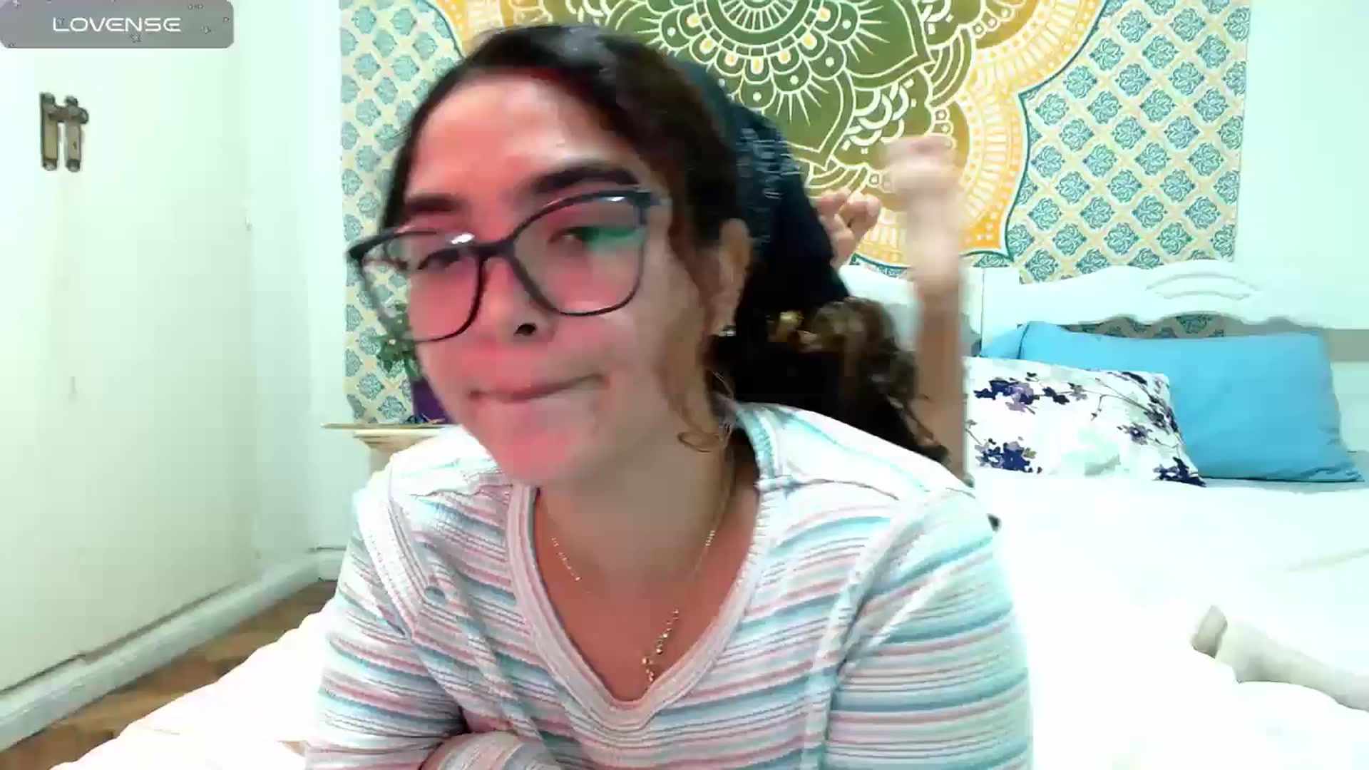 Gallery image thumbnail from Ariagaleo's myfreecams stream on, 07/17/2024, 23:41 image 14 of 20