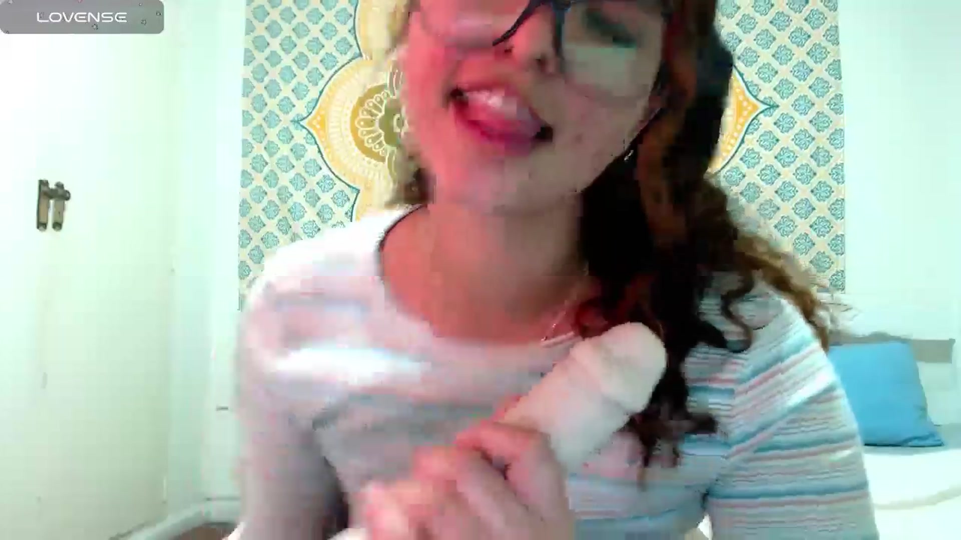 Gallery image thumbnail from Ariagaleo's myfreecams stream on, 07/18/2024, 24:00 image 12 of 20