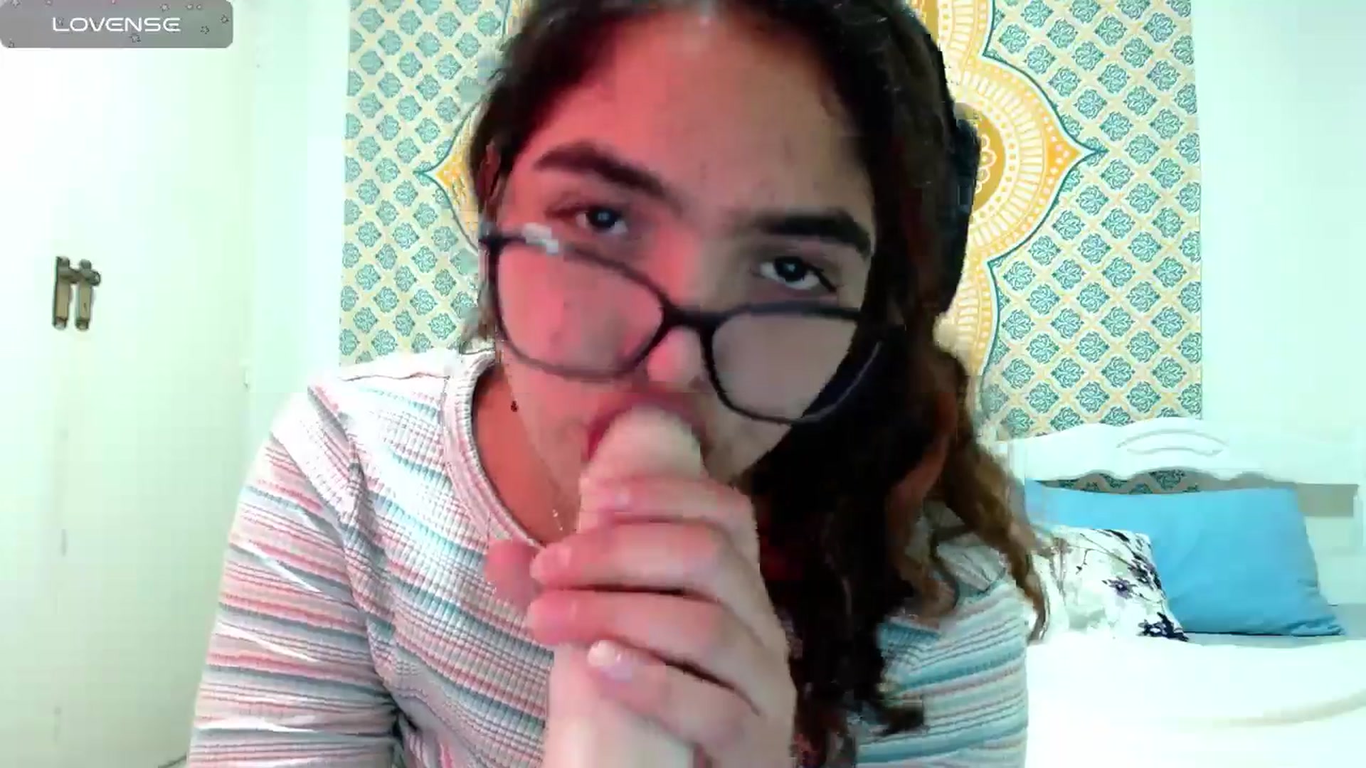 Gallery image thumbnail from Ariagaleo's myfreecams stream on, 07/18/2024, 24:00 image 11 of 20