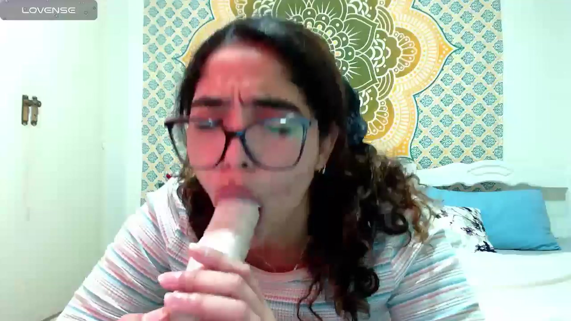 Gallery image thumbnail from Ariagaleo's myfreecams stream on, 07/18/2024, 24:00 image 18 of 20