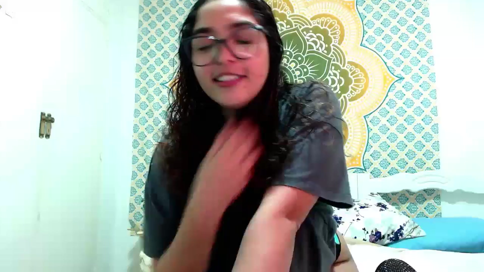 Gallery image thumbnail from Ariagaleo's myfreecams stream on, 07/18/2024, 19:46 image 10 of 20
