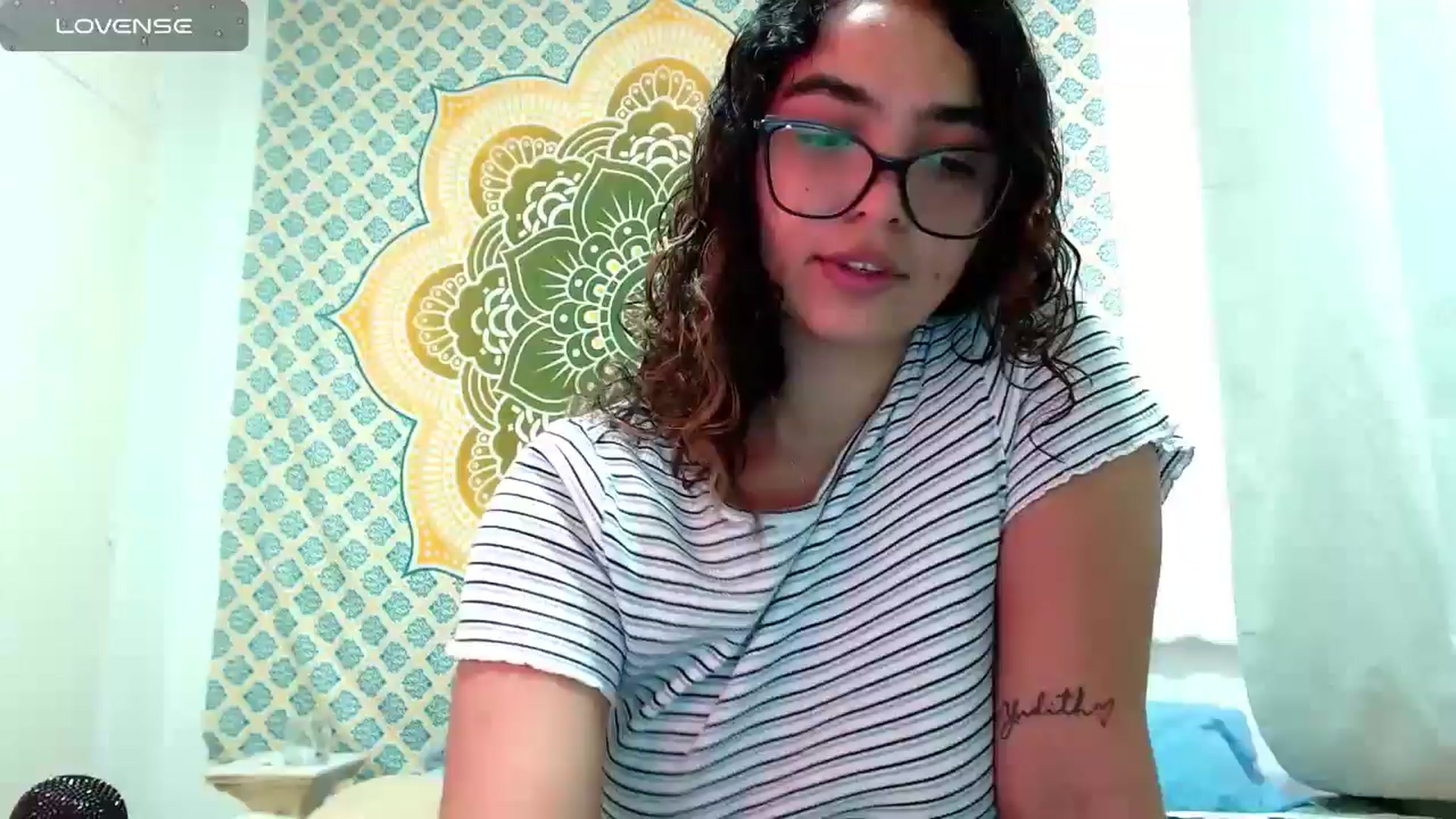 Gallery image thumbnail from Ariagaleo's myfreecams stream on, 07/23/2024, 19:30 image 15 of 20