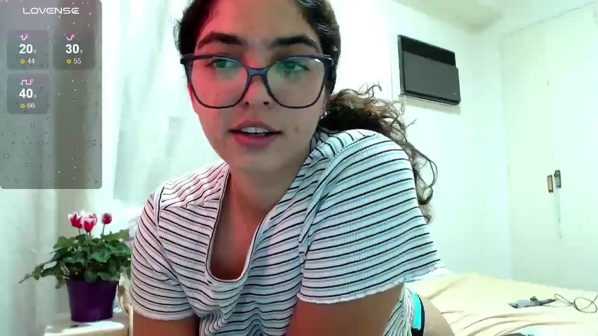 Gallery image thumbnail from Ariagaleo's myfreecams stream on, 07/26/2024, 02:57 image 16 of 20