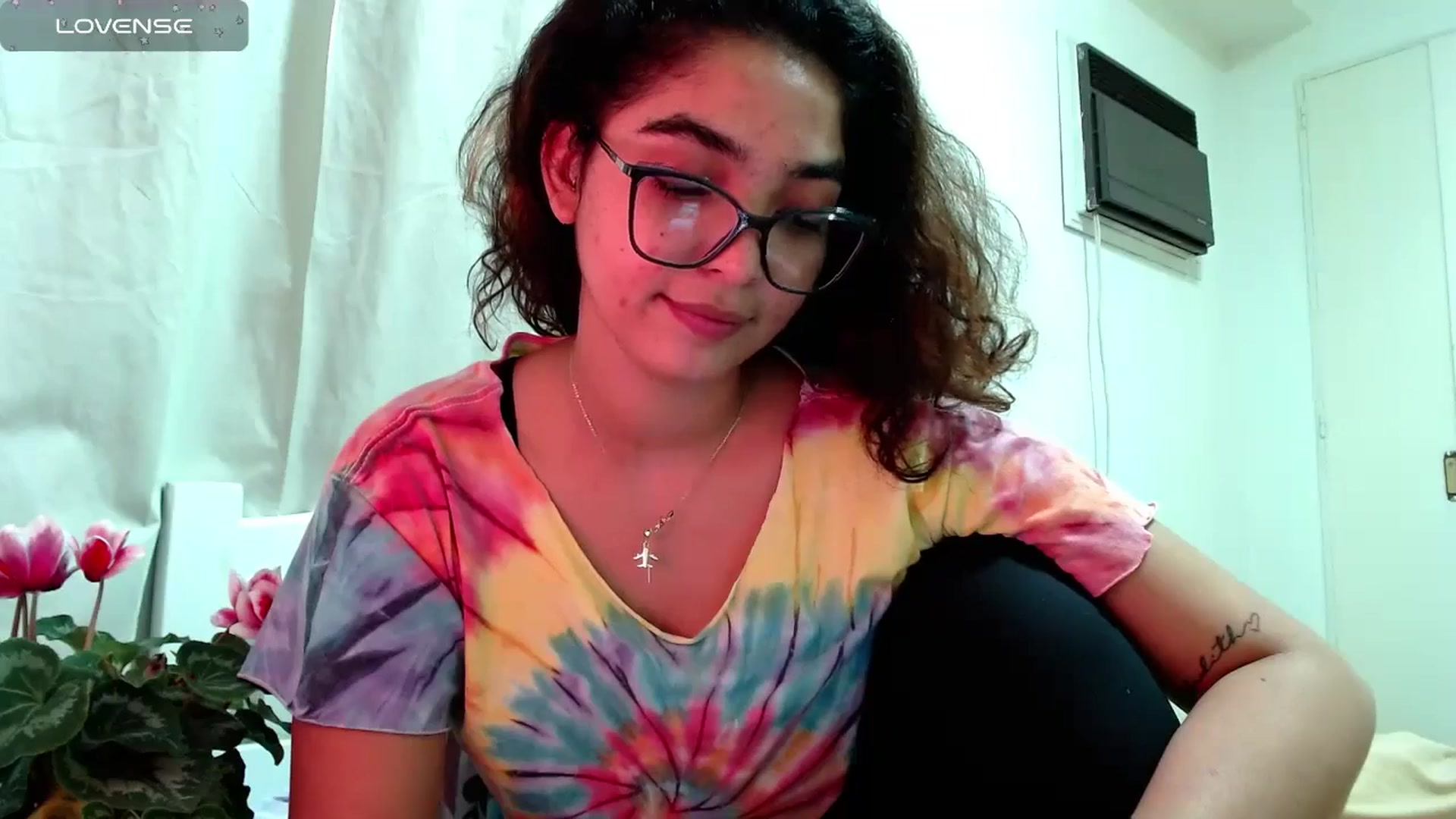 Gallery image thumbnail from Ariagaleo's myfreecams stream on, 07/28/2024, 19:41 image 14 of 20