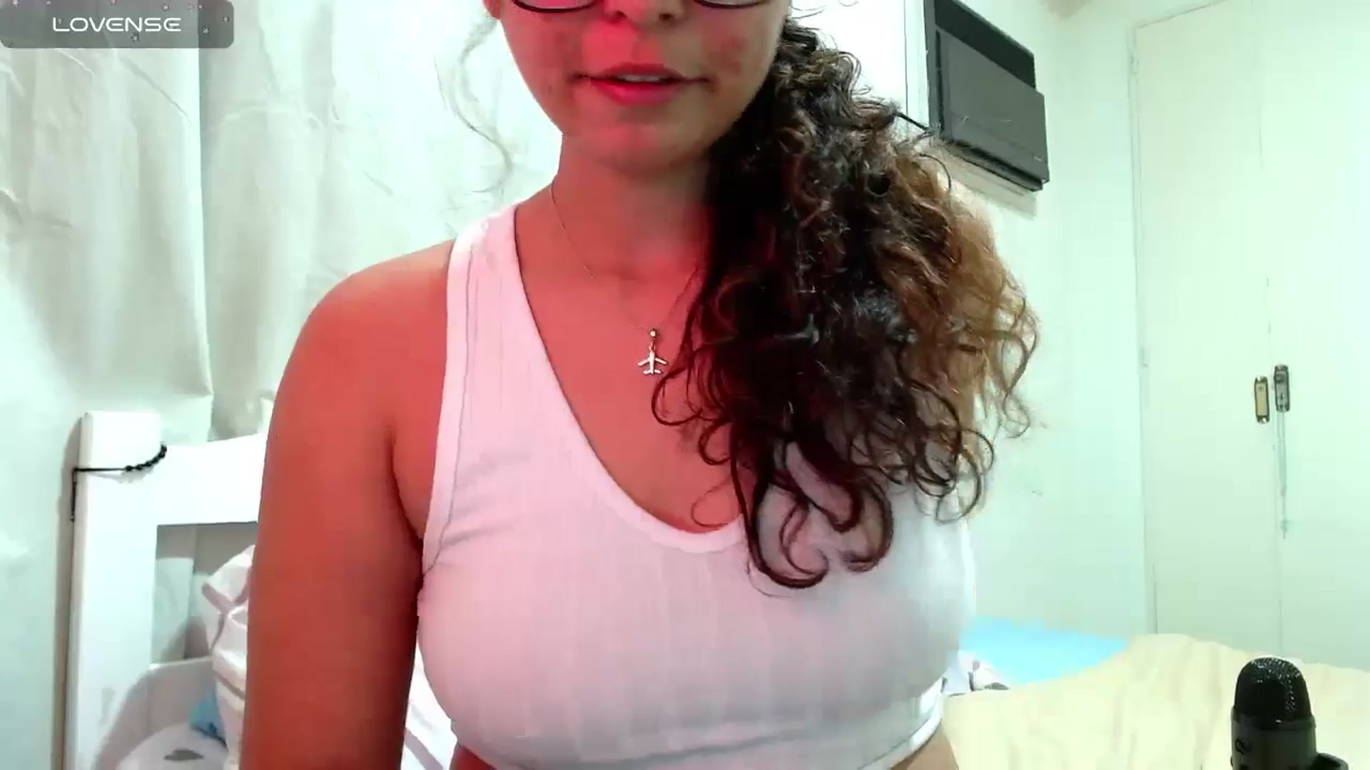 Gallery image thumbnail from Ariagaleo's myfreecams stream on, 07/30/2024, 22:27 image 16 of 20