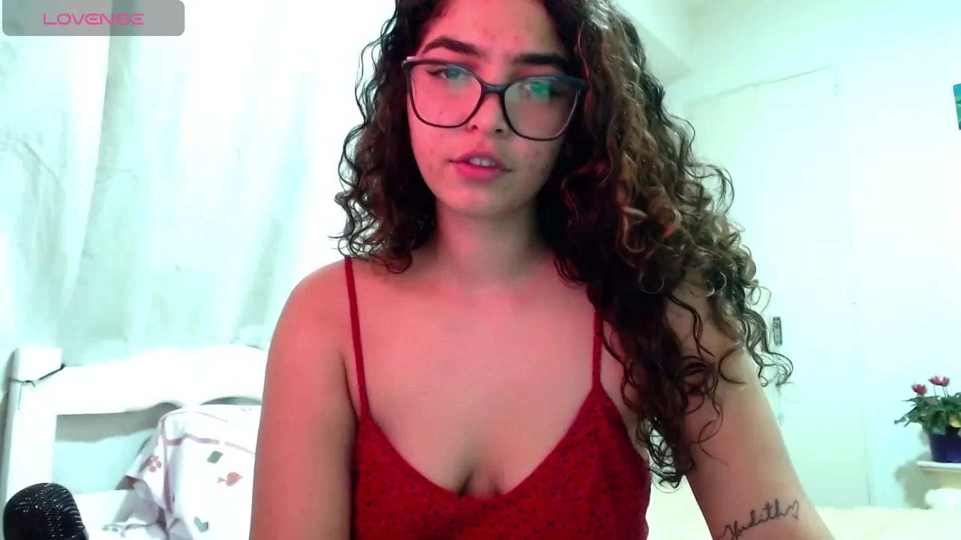 Gallery image thumbnail from Ariagaleo's myfreecams stream on, 08/01/2024, 22:07 image 11 of 20