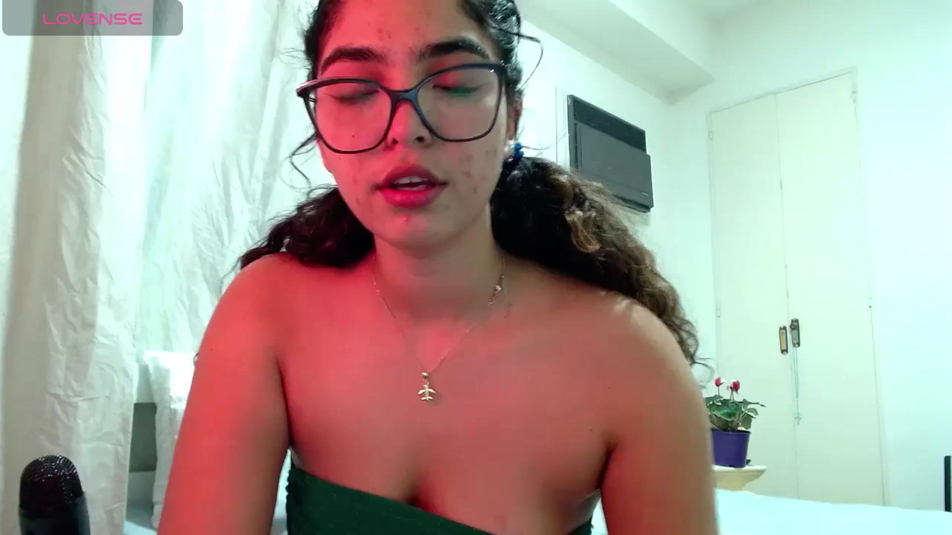 Gallery image thumbnail from Ariagaleo's myfreecams stream on, 08/04/2024, 22:54 image 1 of 20