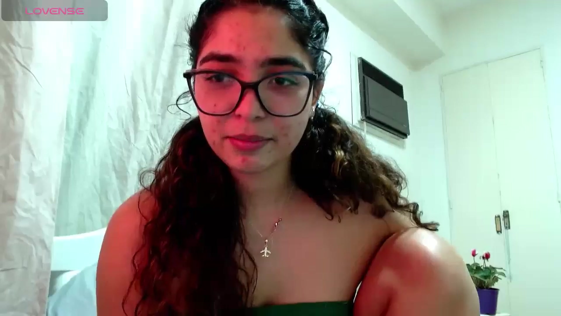 Gallery image thumbnail from Ariagaleo's myfreecams stream on, 08/04/2024, 22:54 image 19 of 20