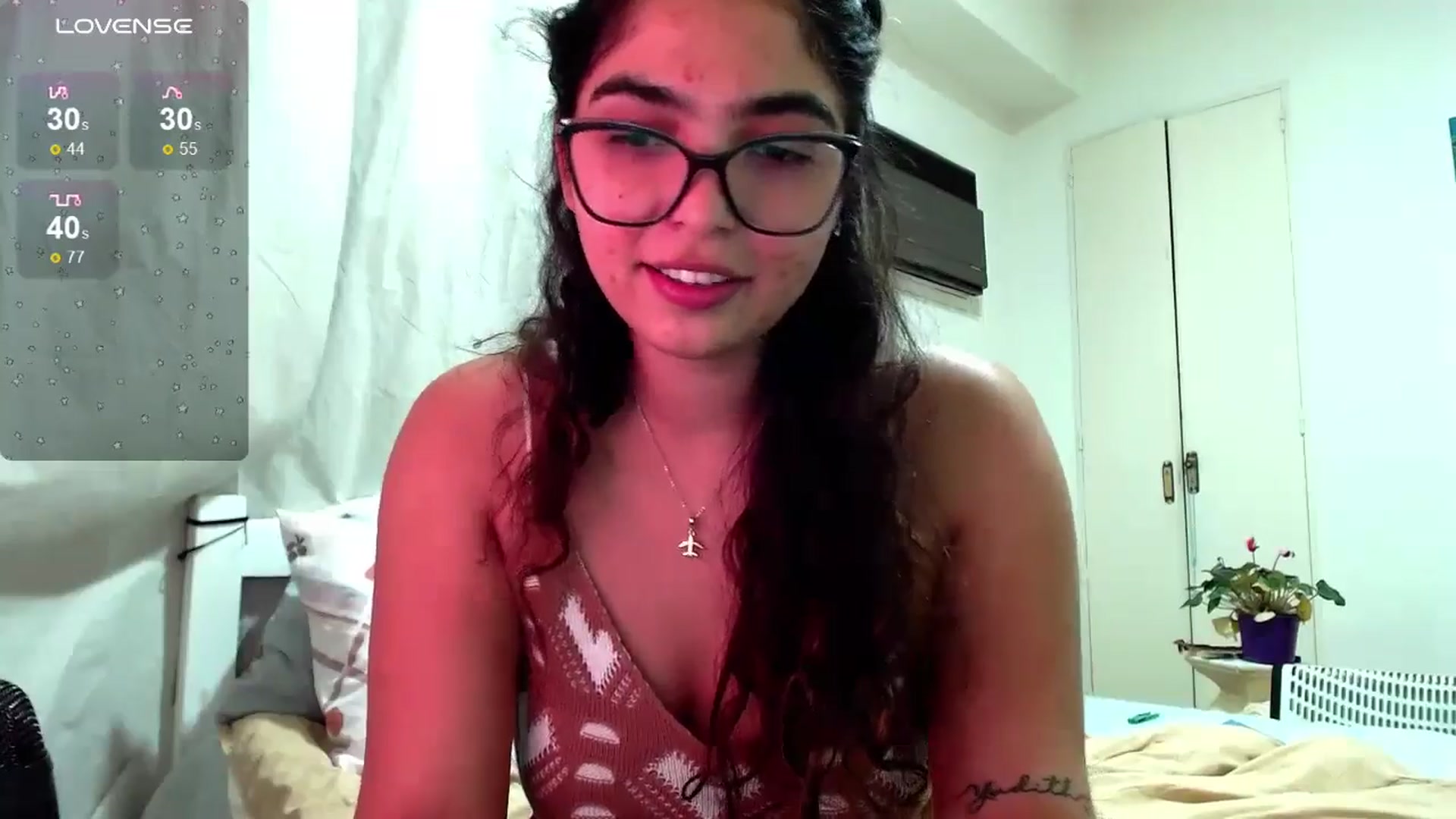 Gallery image thumbnail from Ariagaleo's myfreecams stream on, 08/12/2024, 01:18 image 5 of 20