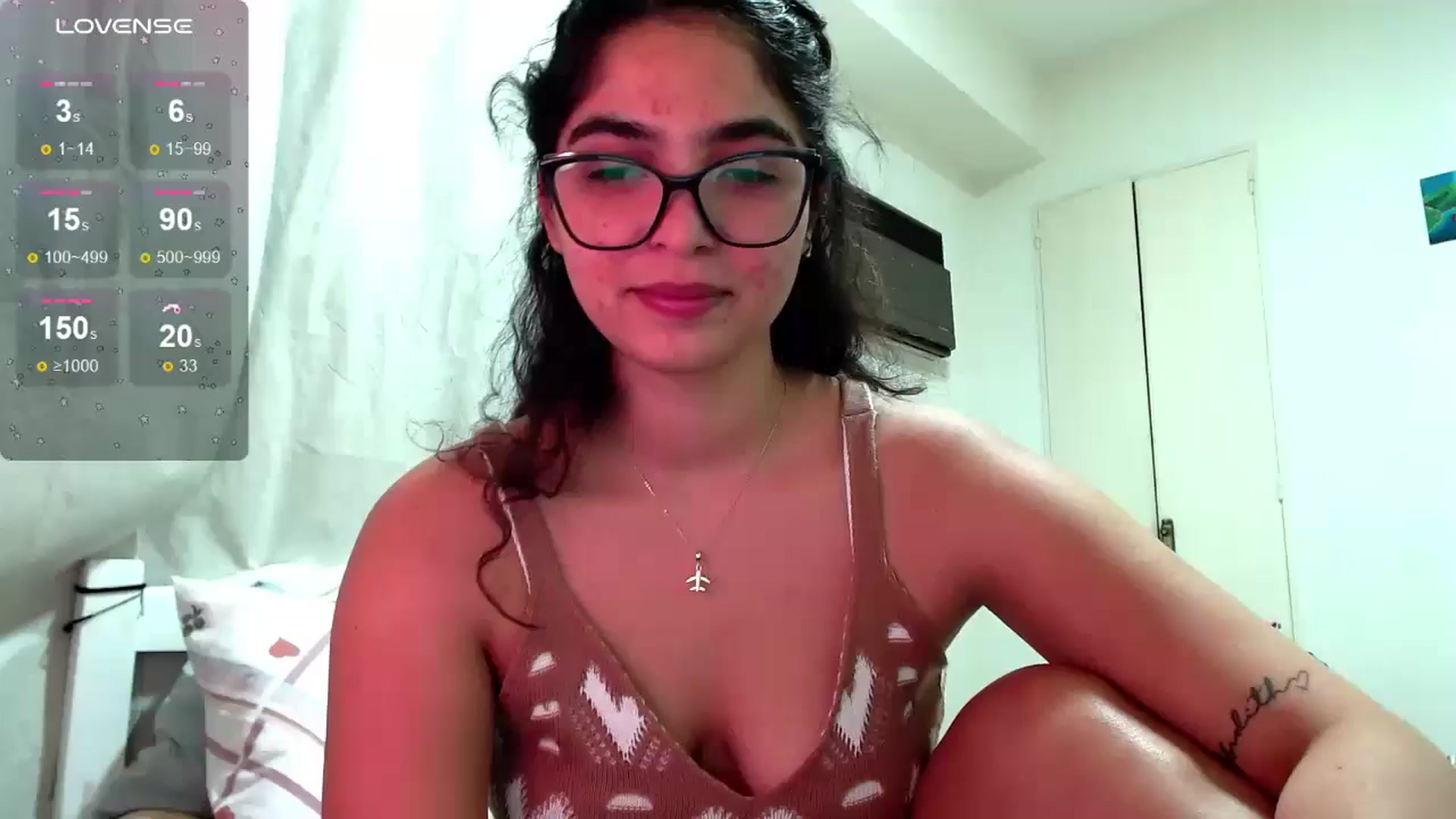 Gallery image thumbnail from Ariagaleo's myfreecams stream on, 08/12/2024, 01:18 image 9 of 20