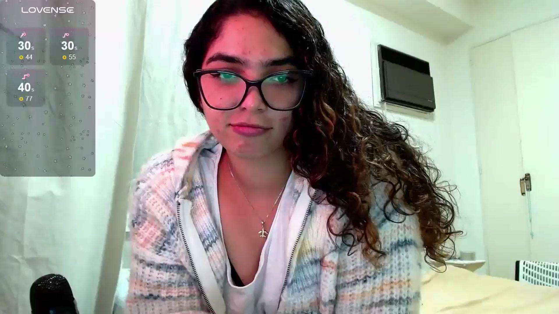 Gallery image thumbnail from Ariagaleo's myfreecams stream on, 08/14/2024, 21:32 image 15 of 20