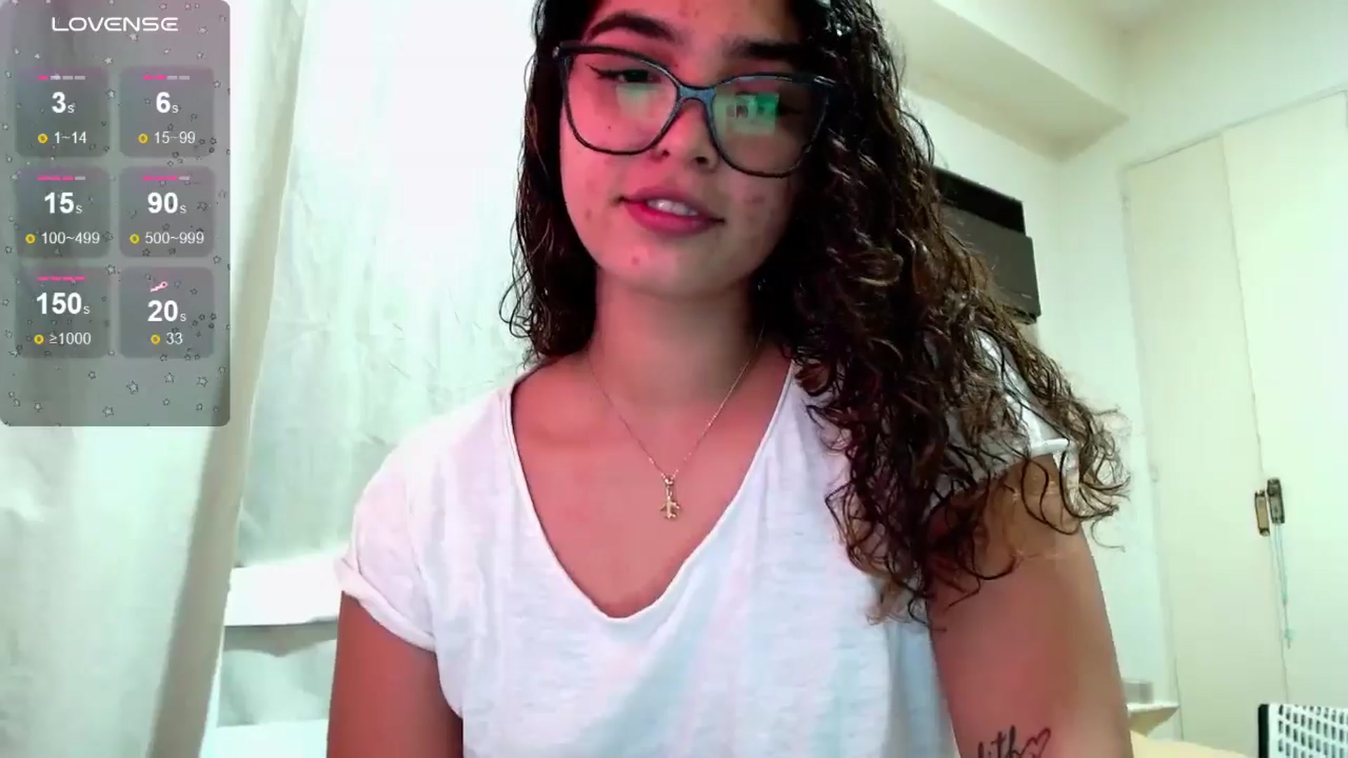 Gallery image thumbnail from Ariagaleo's myfreecams stream on, 08/14/2024, 21:32 image 3 of 20