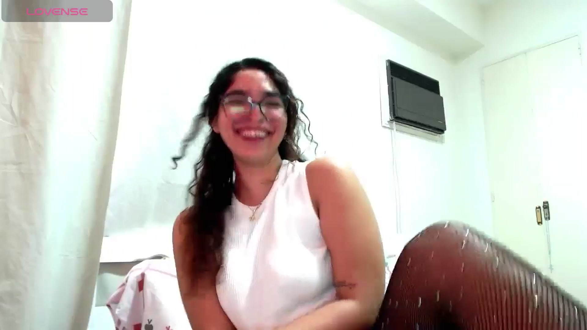 Gallery image thumbnail from Ariagaleo's myfreecams stream on, 08/15/2024, 19:21 image 14 of 20