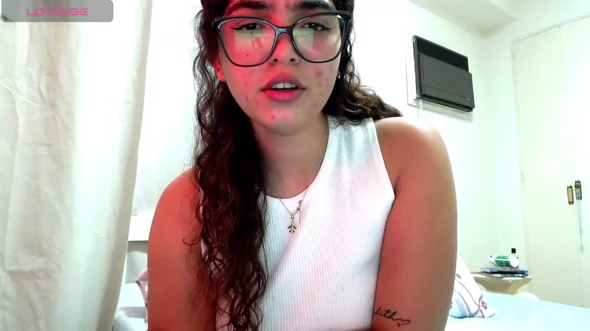 Gallery image thumbnail from Ariagaleo's myfreecams stream on, 08/15/2024, 19:21 image 9 of 20