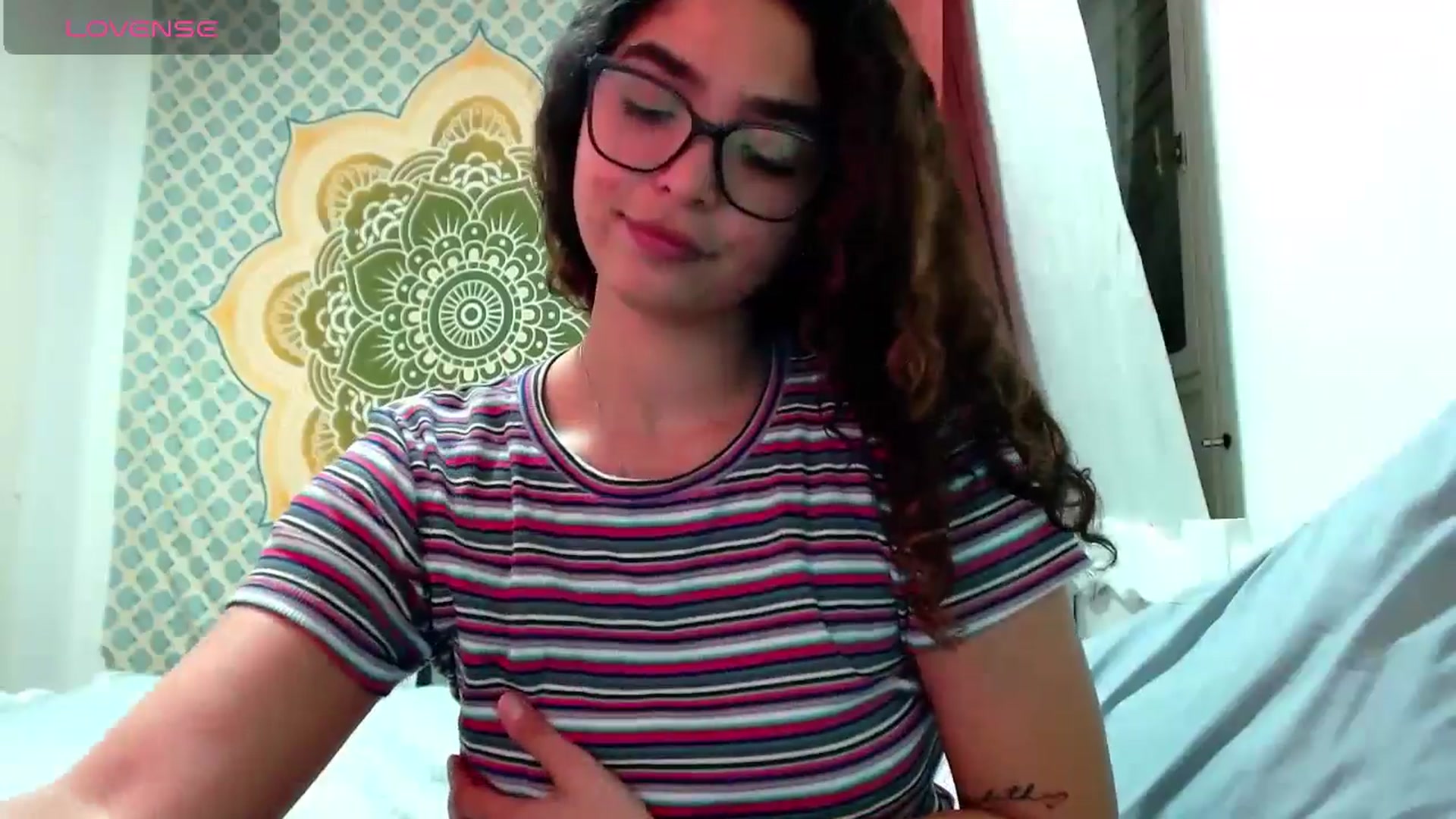 Gallery image thumbnail from Ariagaleo's myfreecams stream on, 09/12/2024, 23:05 image 2 of 20