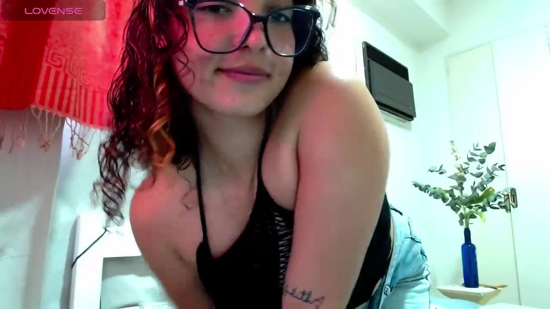 Gallery image thumbnail from Ariagaleo's myfreecams stream on, 09/20/2024, 19:14 image 2 of 20