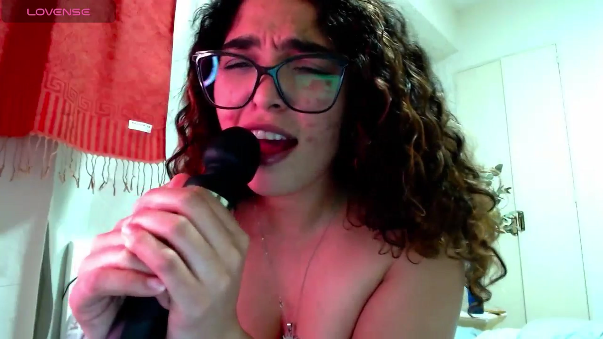 Gallery image thumbnail from Ariagaleo's myfreecams stream on, 09/20/2024, 22:17 image 7 of 20