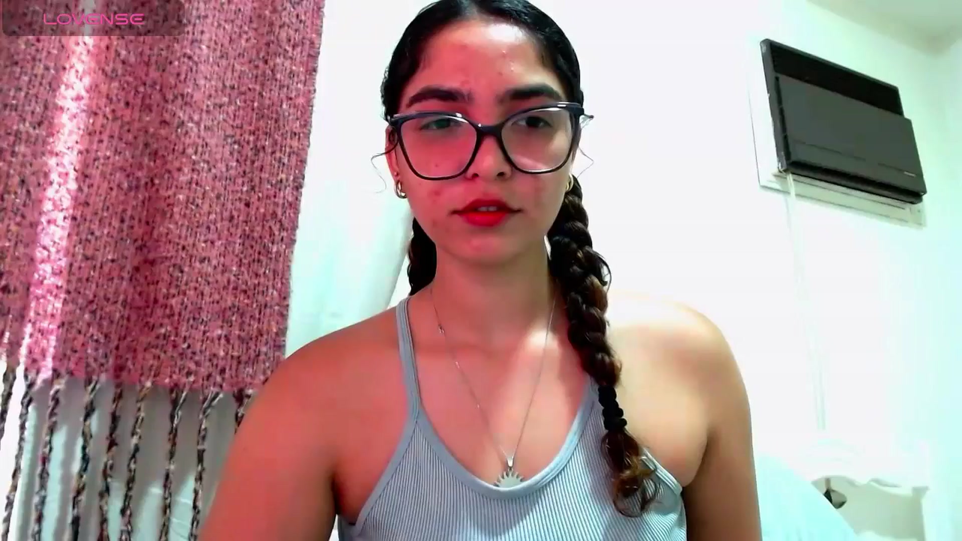 Gallery image thumbnail from Ariagaleo's myfreecams stream on, 10/17/2024, 18:06 image 16 of 20