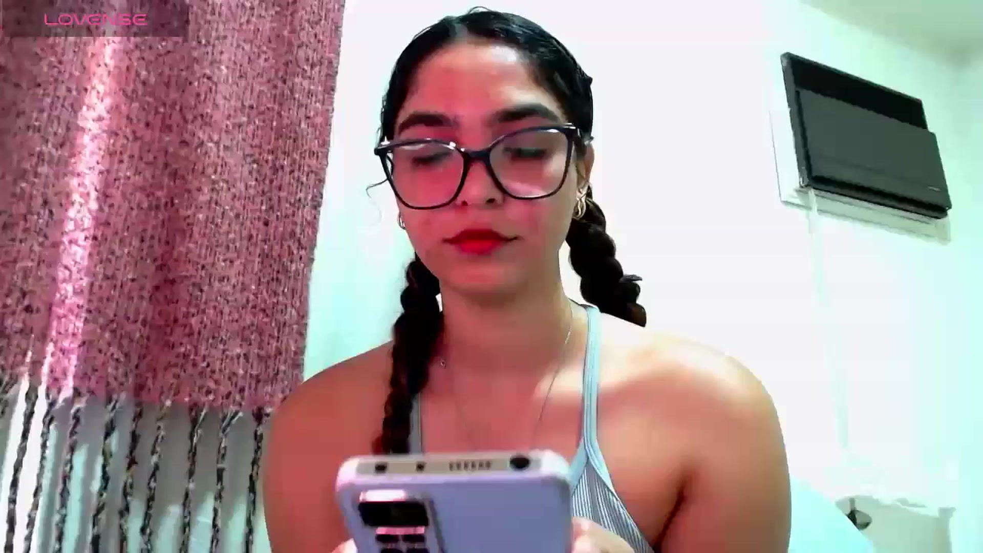 Gallery image thumbnail from Ariagaleo's myfreecams stream on, 10/17/2024, 18:06 image 7 of 20