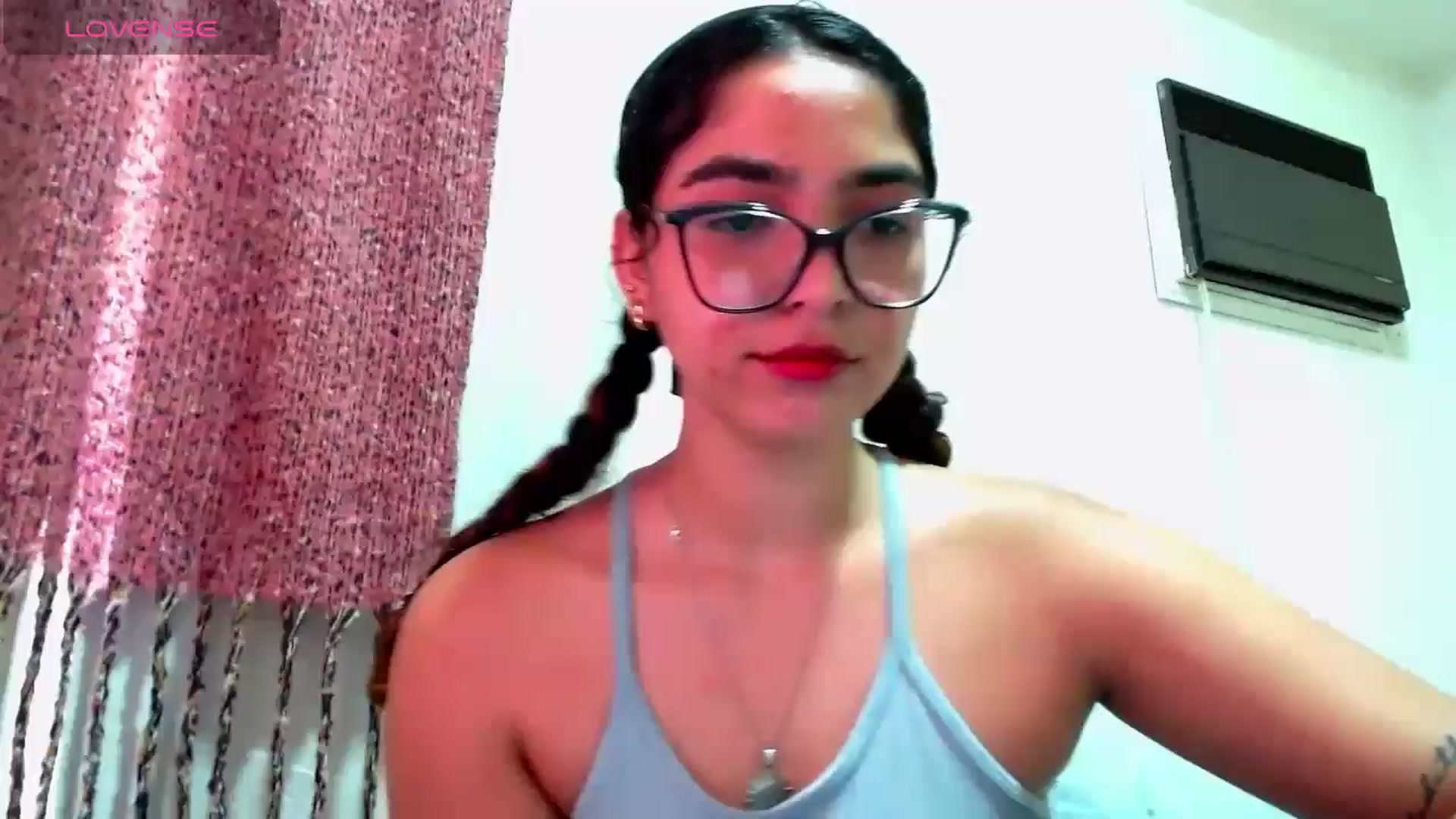 Gallery image thumbnail from Ariagaleo's myfreecams stream on, 10/17/2024, 18:06 image 1 of 20