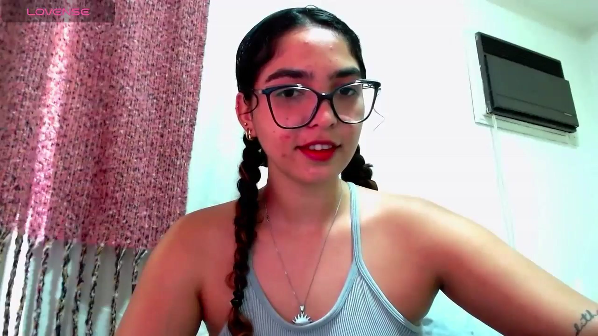 Gallery image thumbnail from Ariagaleo's myfreecams stream on, 10/17/2024, 18:06 image 6 of 20