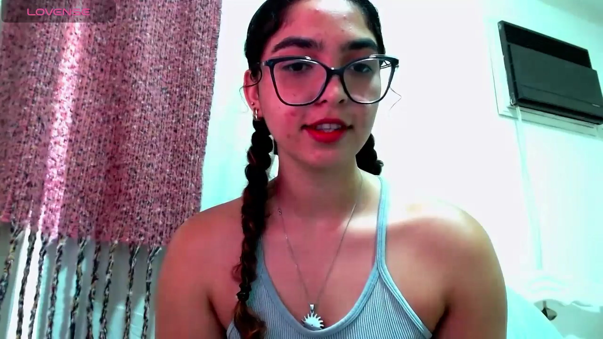Gallery image thumbnail from Ariagaleo's myfreecams stream on, 10/17/2024, 18:06 image 20 of 20