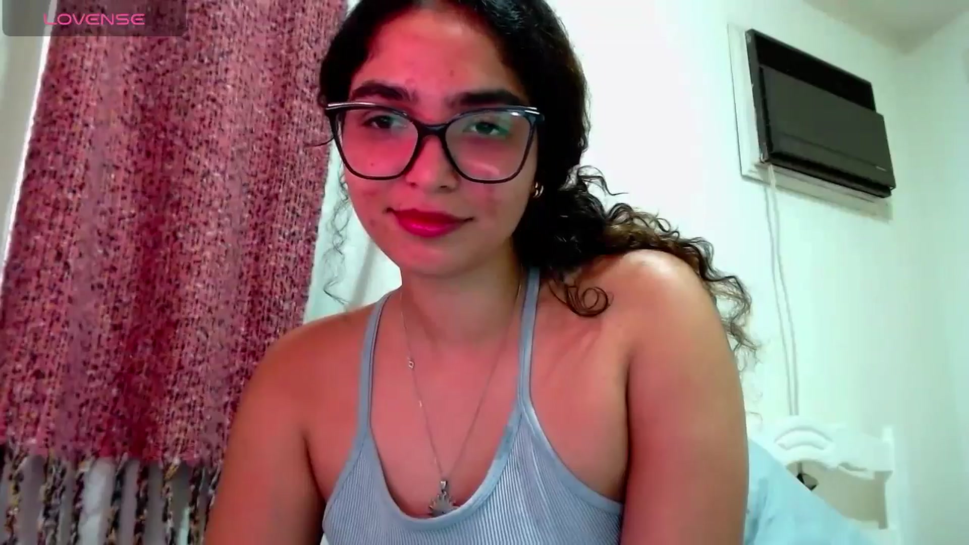 Gallery image thumbnail from Ariagaleo's myfreecams stream on, 10/17/2024, 19:02 image 18 of 20