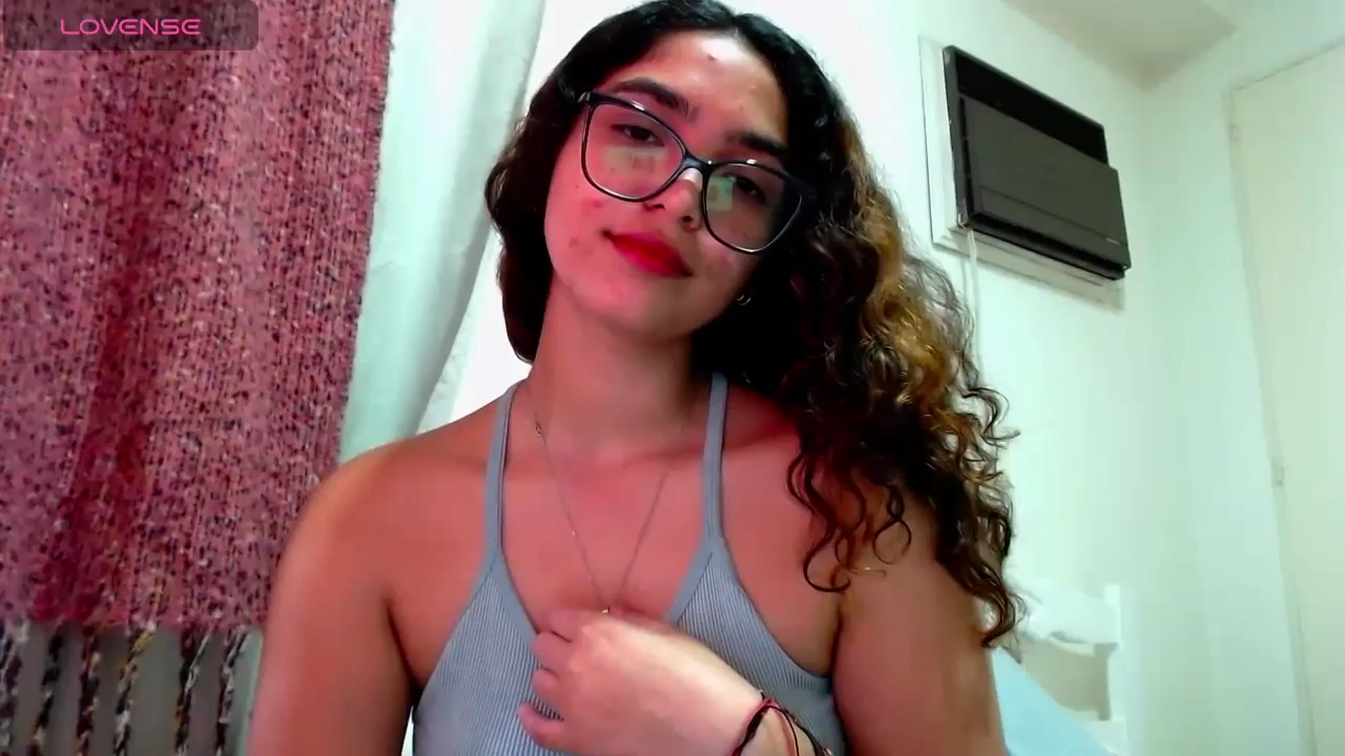 Gallery image thumbnail from Ariagaleo's myfreecams stream on, 10/17/2024, 19:02 image 5 of 20
