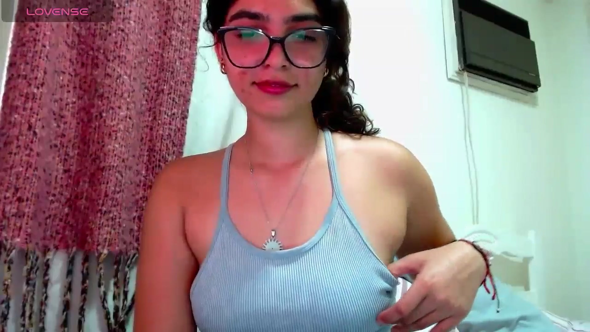 Gallery image thumbnail from Ariagaleo's myfreecams stream on, 10/17/2024, 19:02 image 20 of 20