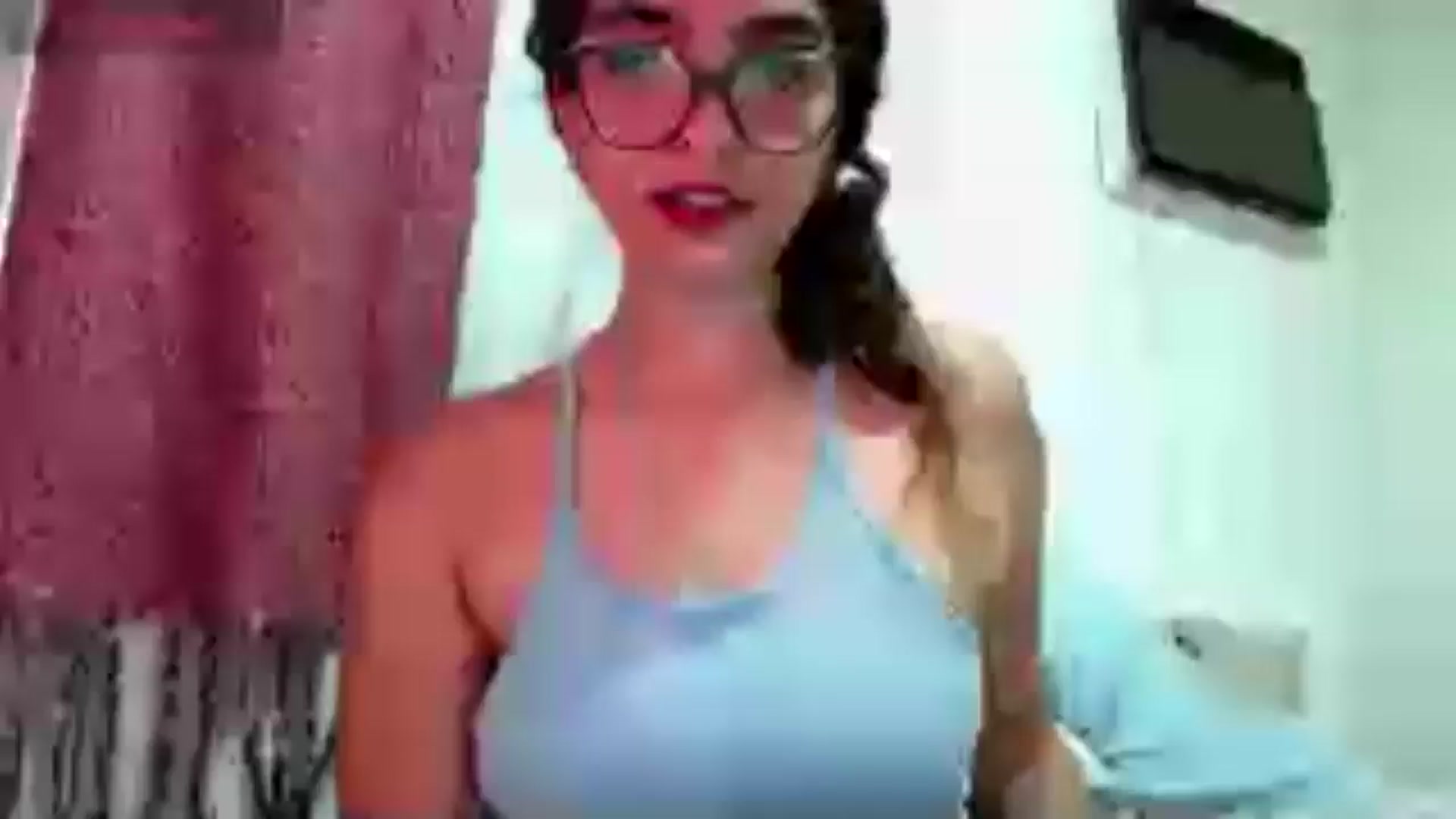 Gallery image thumbnail from Ariagaleo's myfreecams stream on, 10/17/2024, 19:15 image 1 of 20