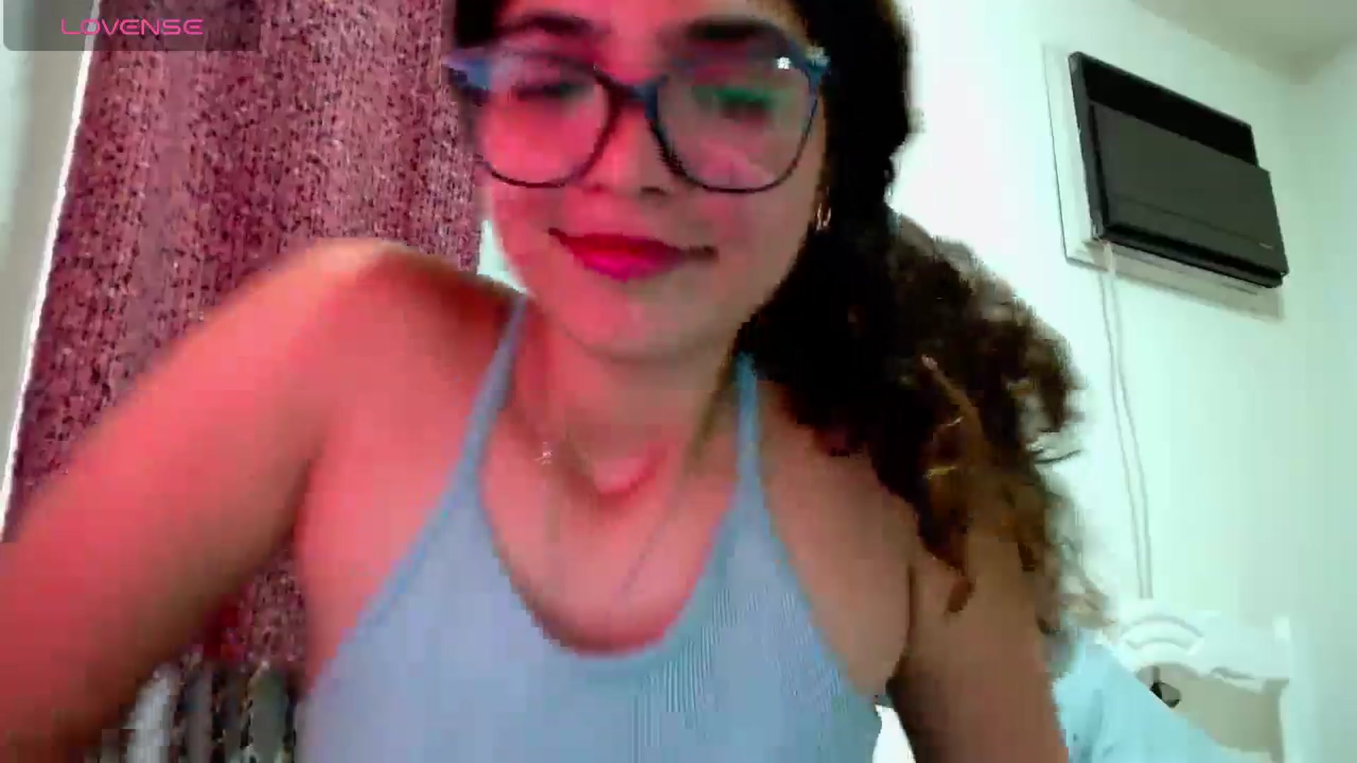Gallery image thumbnail from Ariagaleo's myfreecams stream on, 10/17/2024, 19:15 image 7 of 20