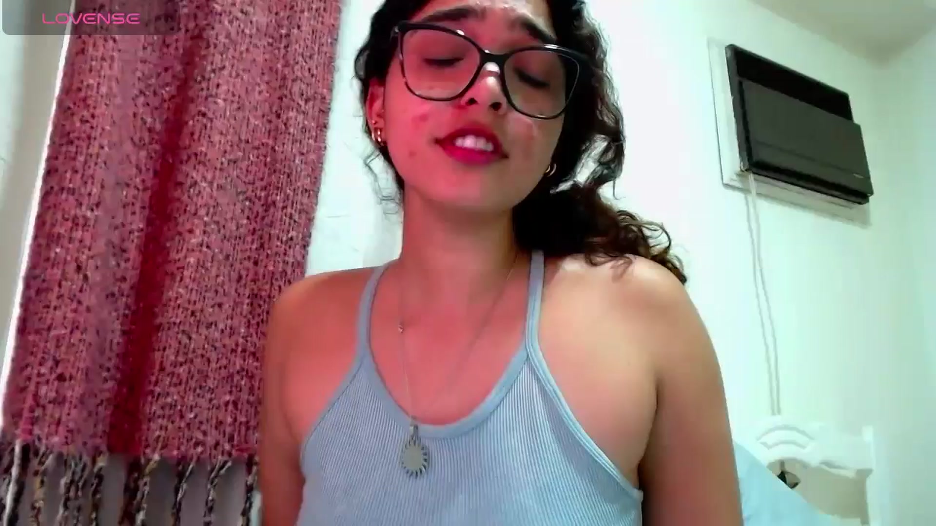 Gallery image thumbnail from Ariagaleo's myfreecams stream on, 10/17/2024, 19:15 image 9 of 20