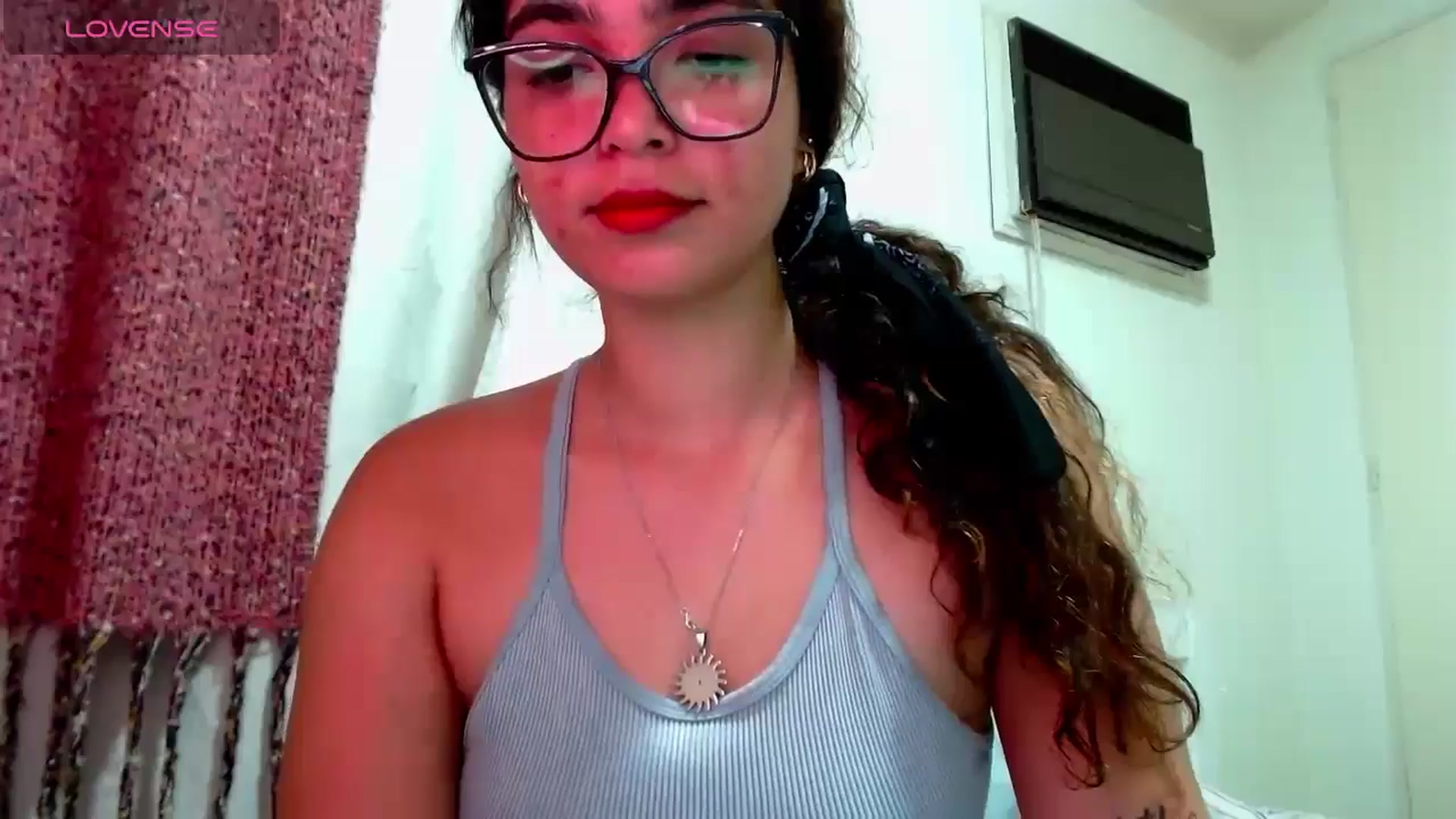 Gallery image thumbnail from Ariagaleo's myfreecams stream on, 10/17/2024, 22:39 image 8 of 20