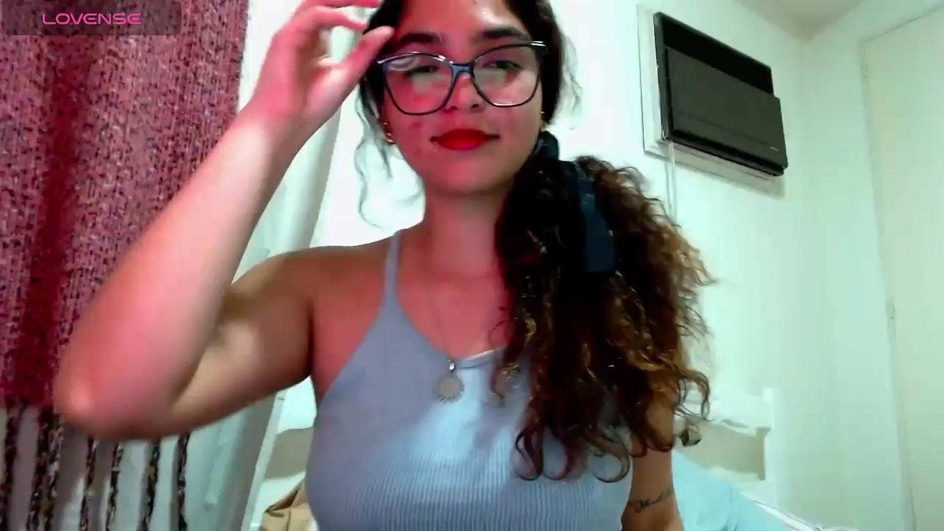 Gallery image thumbnail from Ariagaleo's myfreecams stream on, 10/17/2024, 22:39 image 9 of 20