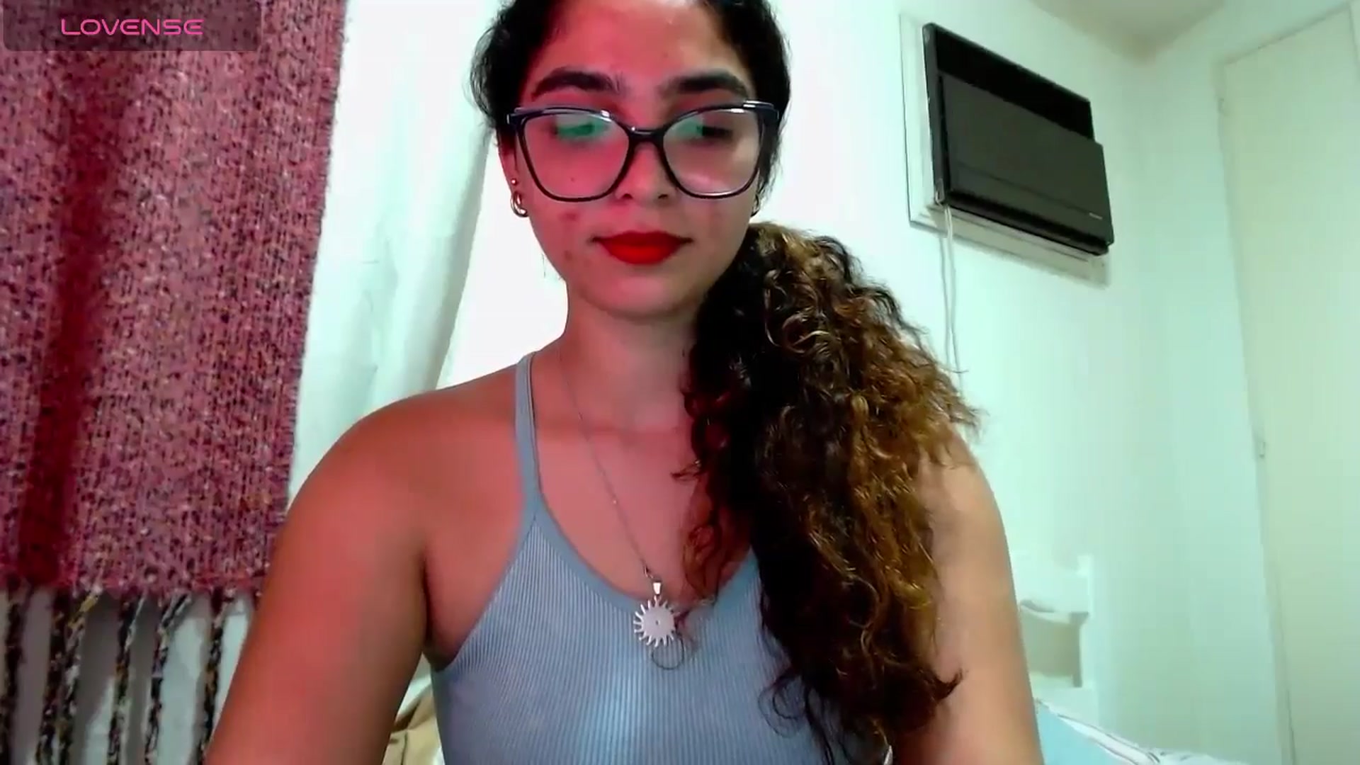Gallery image thumbnail from Ariagaleo's myfreecams stream on, 10/17/2024, 22:39 image 14 of 20