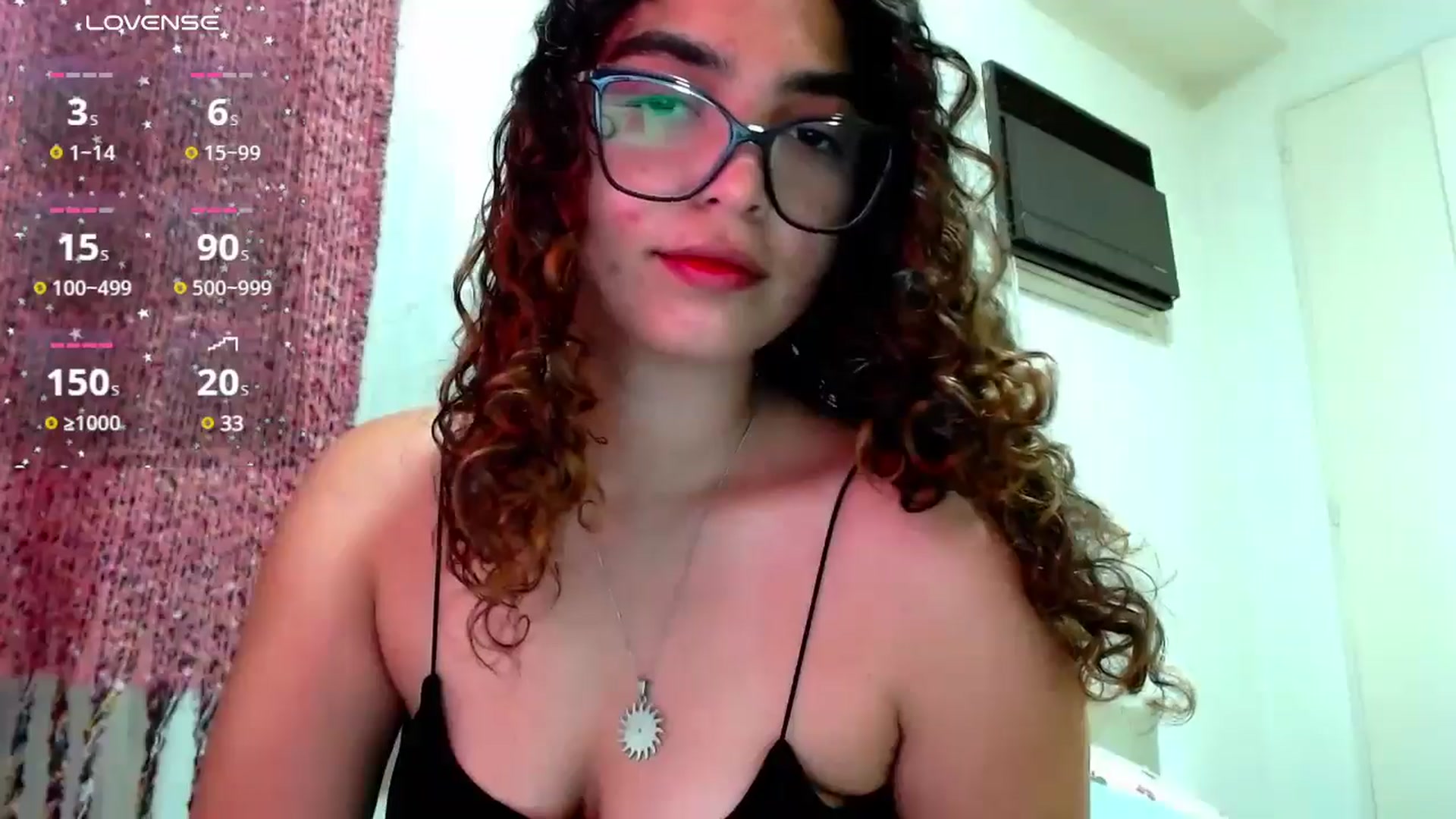 Gallery image thumbnail from Ariagaleo's myfreecams stream on, 10/18/2024, 22:38 image 2 of 20