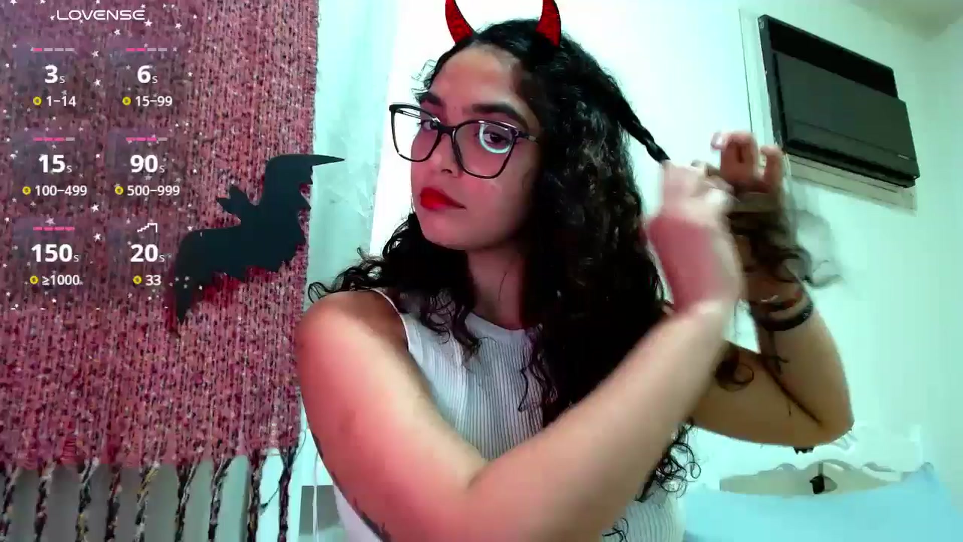 Gallery image thumbnail from Ariagaleo's myfreecams stream on, 10/28/2024, 21:33 image 1 of 20