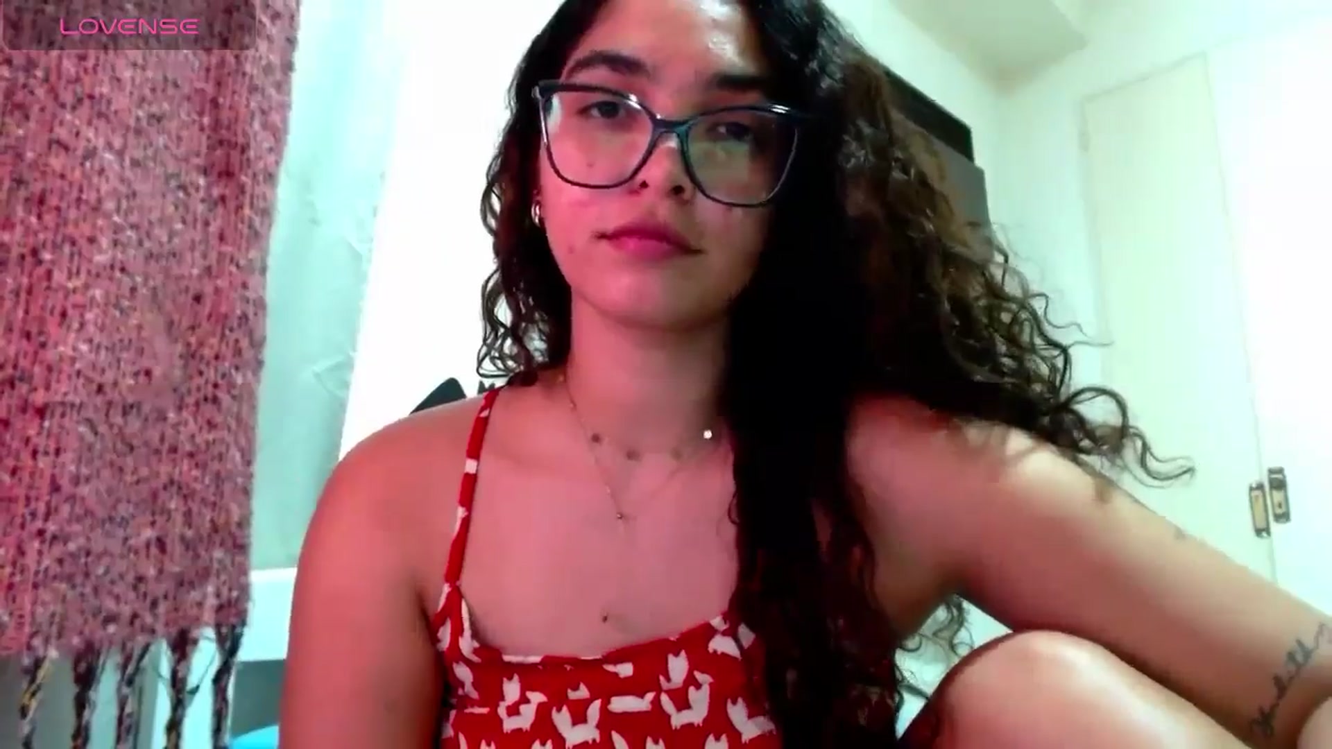 Gallery image thumbnail from Ariagaleo's myfreecams stream on, 11/13/2024, 21:19 image 8 of 20