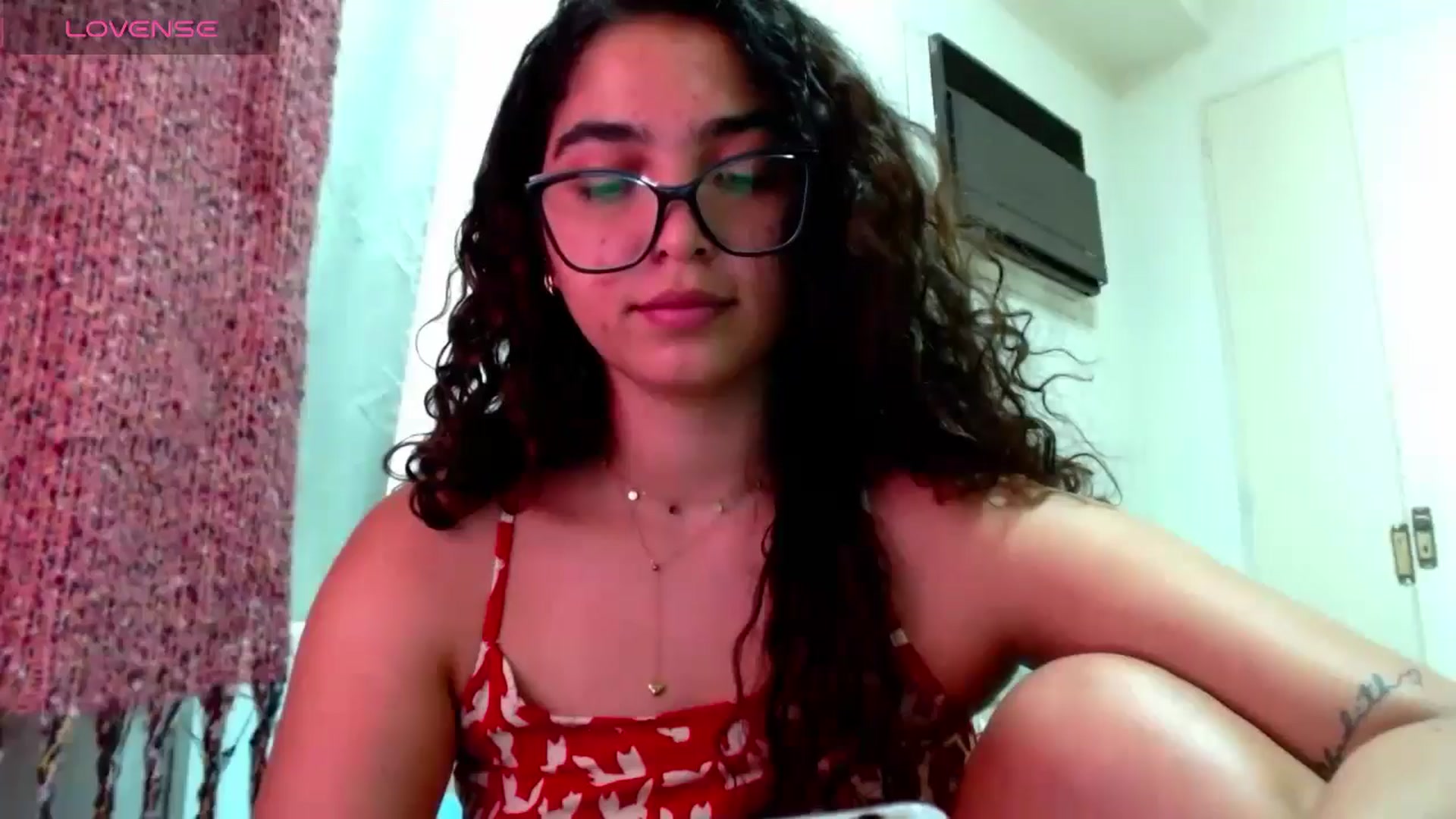 Gallery image thumbnail from Ariagaleo's myfreecams stream on, 11/13/2024, 21:19 image 5 of 20