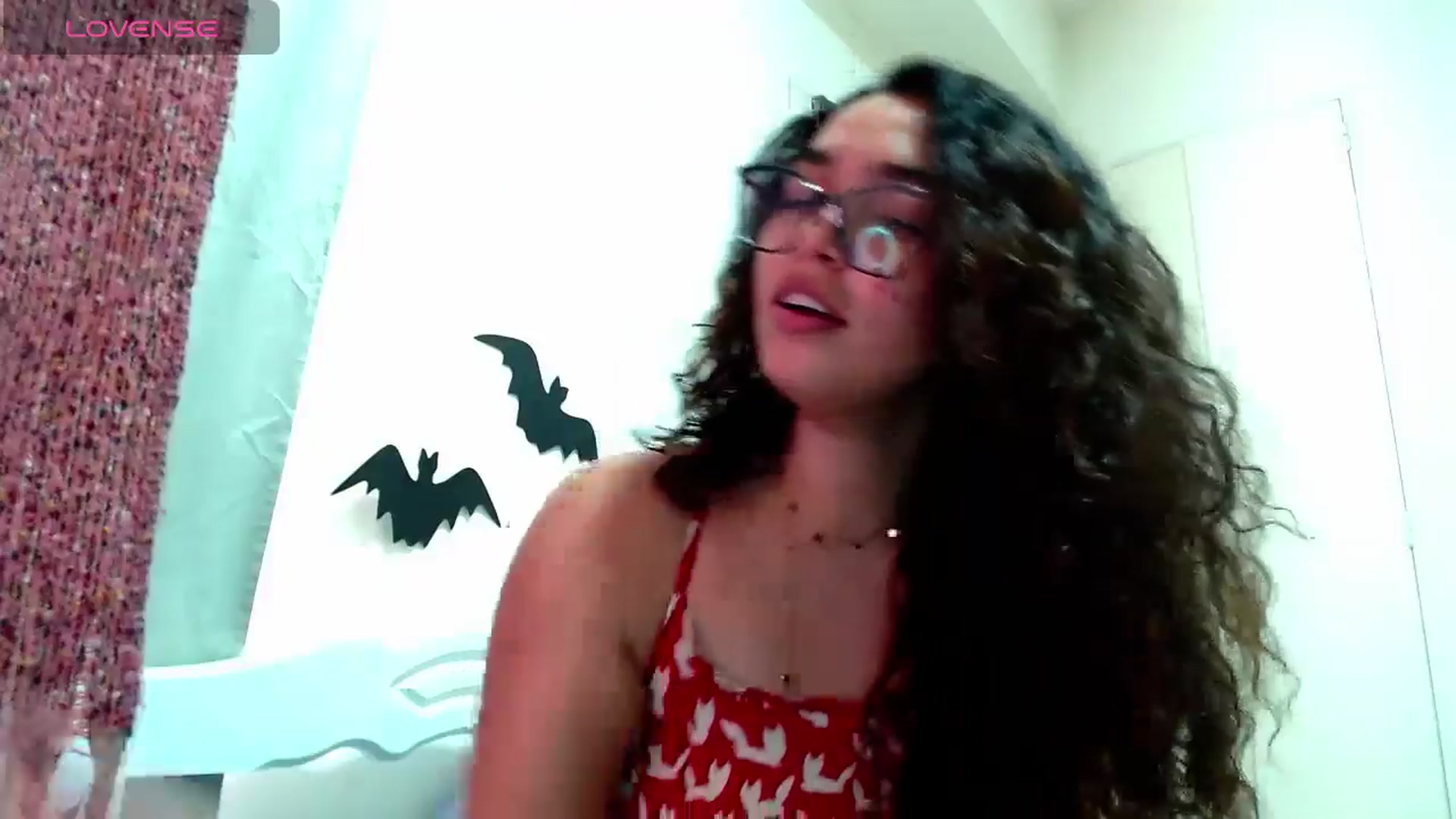 Gallery image thumbnail from Ariagaleo's myfreecams stream on, 11/13/2024, 21:19 image 18 of 20
