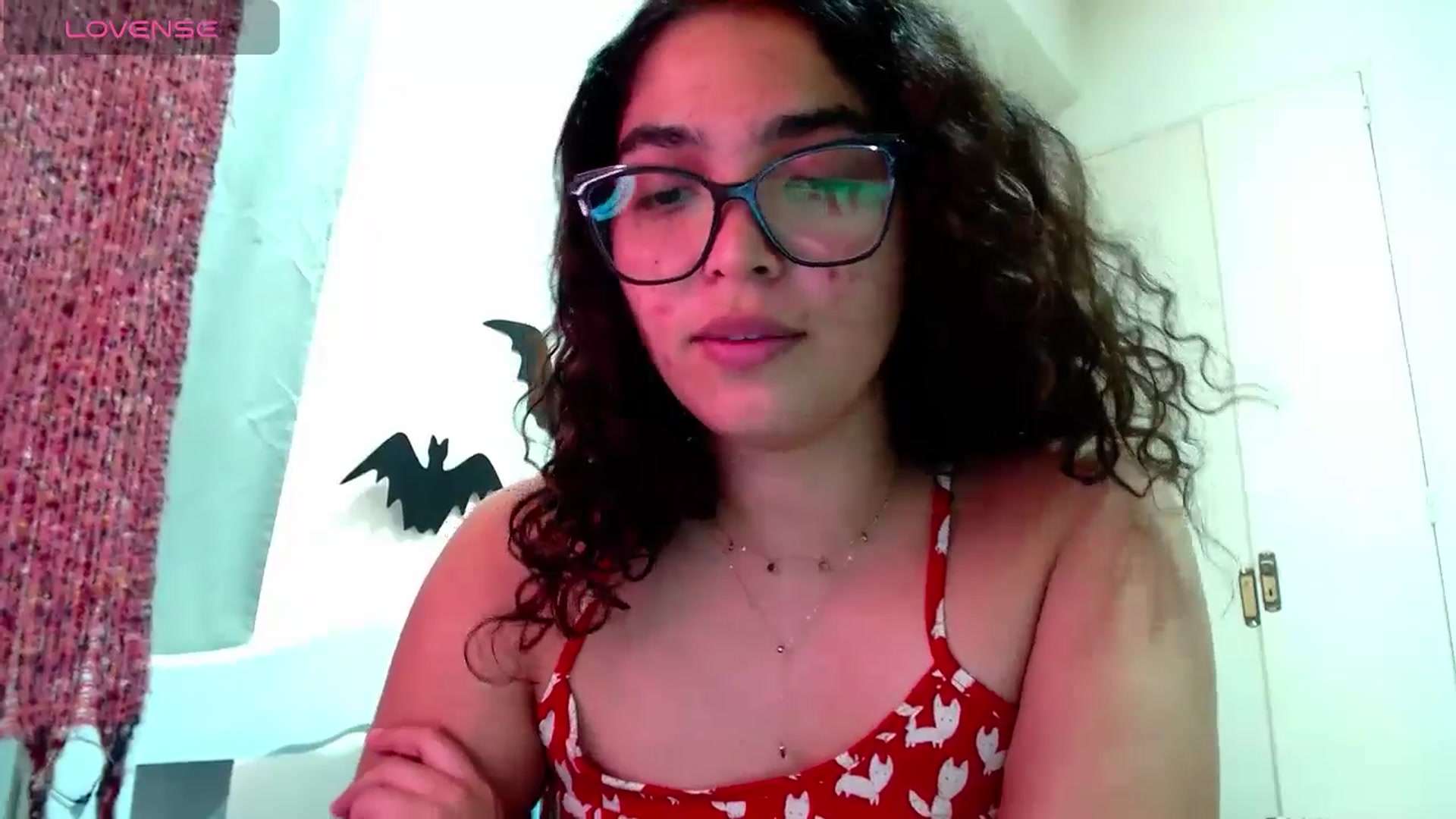 Gallery image thumbnail from Ariagaleo's myfreecams stream on, 11/13/2024, 21:41 image 12 of 20